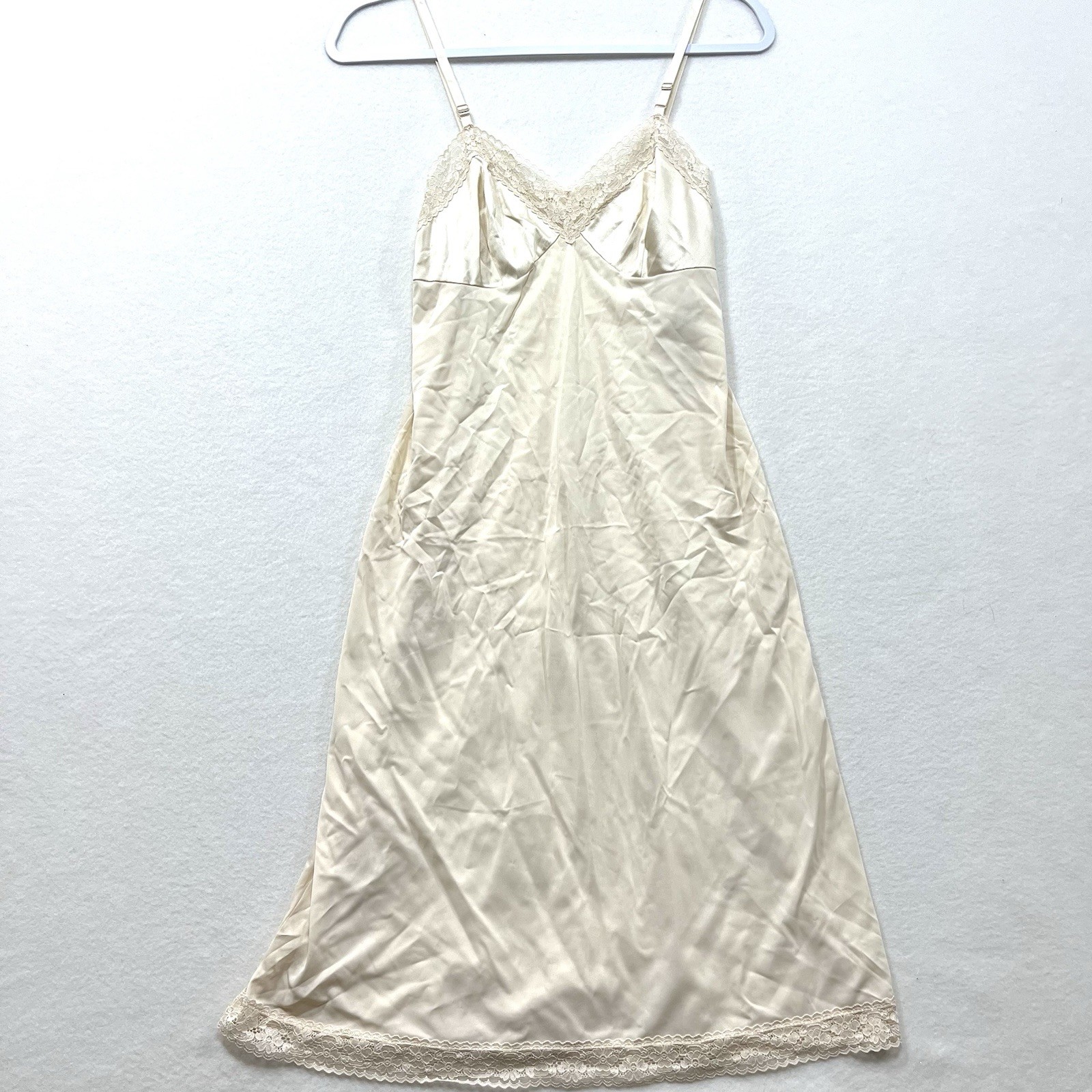 Vtg Vanity Fair Stretchy Slip Dress Lace Trim Fairy Wedding Lingerie 32 L Cream