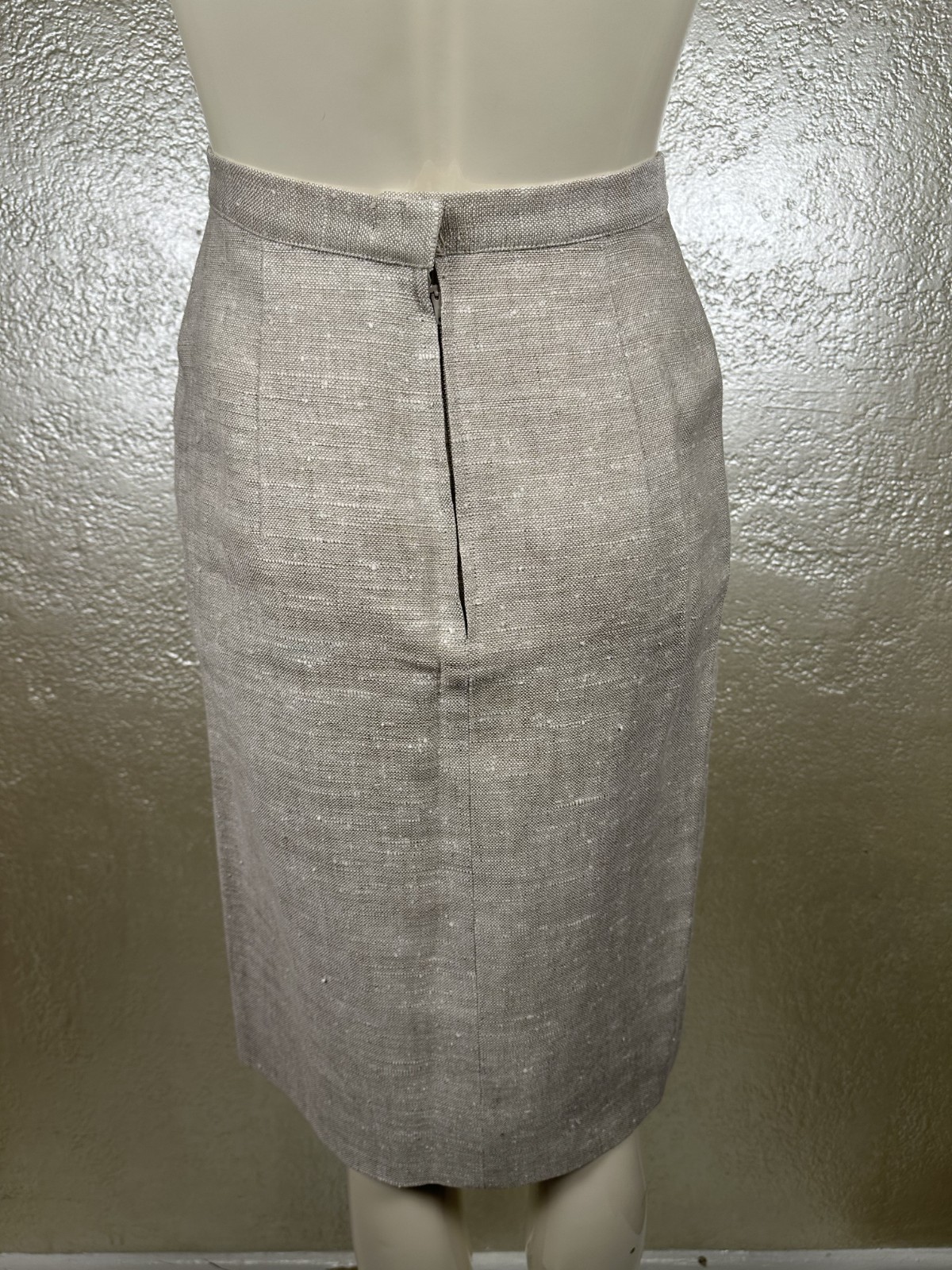 Vintage 1960’s Ladies JUNIOR SOPHISTICATES Tan Linen Two Piece Skirt Suit Set