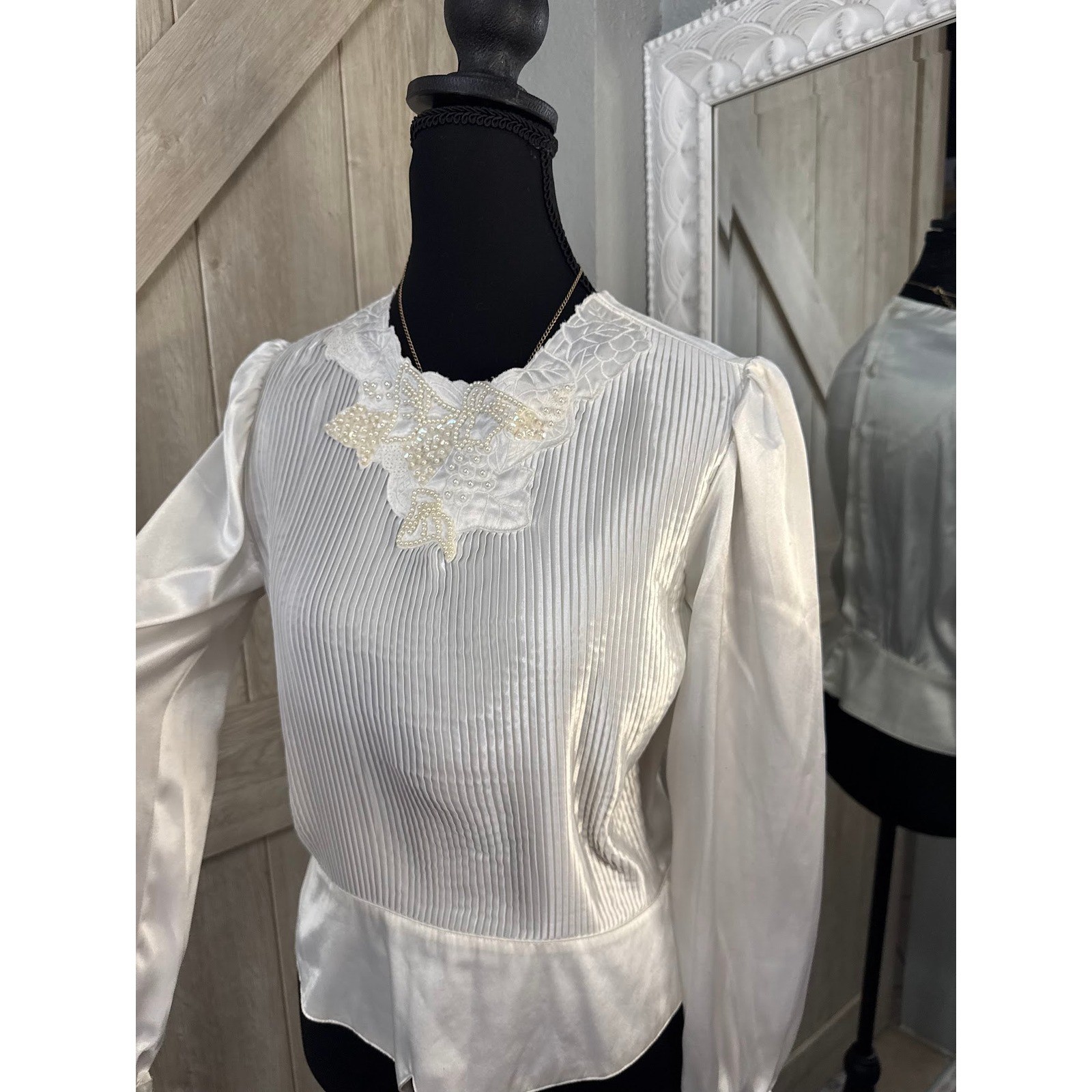 Vintage Ivory Satin Pleated Blouse Pearl Lace Collar Back Button Peplum Top