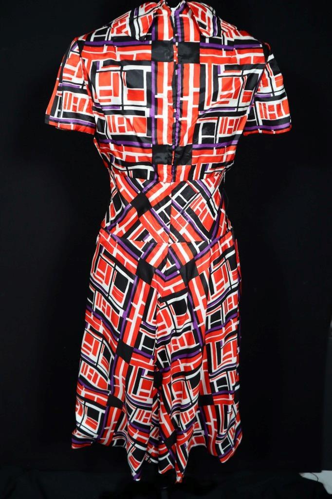 RARE VINTAGE FRENCH 1970’S VIVID BRIGHT PRINT DRESS SIZE 6-8