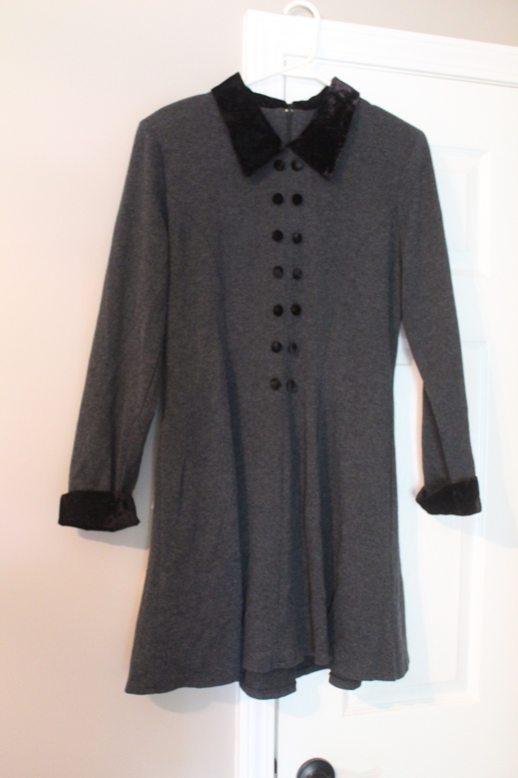 Vintage DBY Ltd 90’s Gray & Black Velvet Collared Dress Long Sleeve Fit & Flare