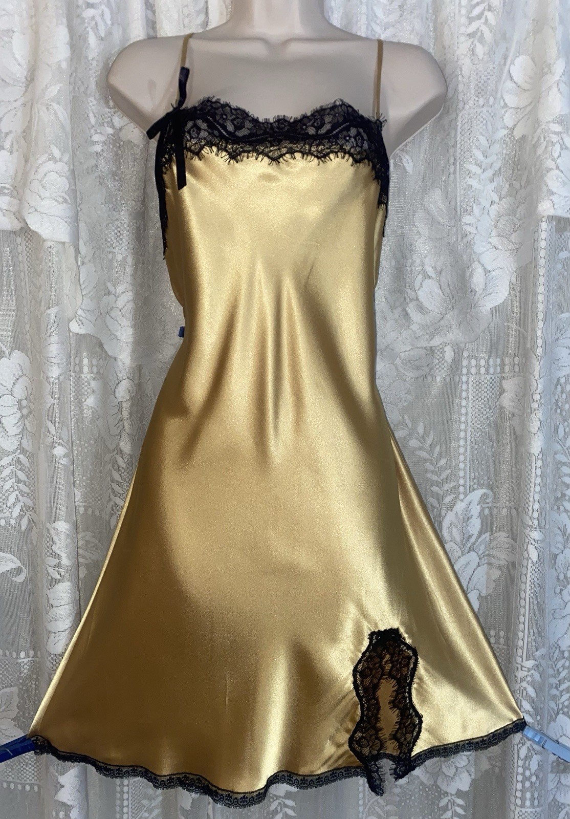 VTG Design GLAM NWOT L GOLD Satin NIGHTIE nightgown w Black Chantilly Lace Trim