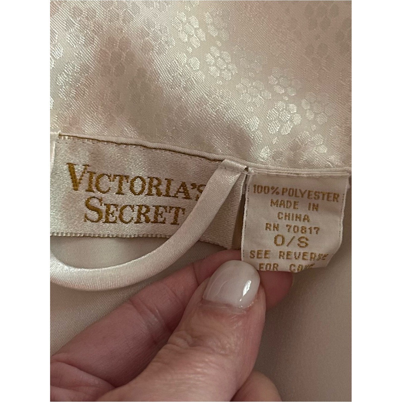 Vintage Victoria’s Secret Gold Label Wrap Belted Satin Bath Robe OS in Ivory