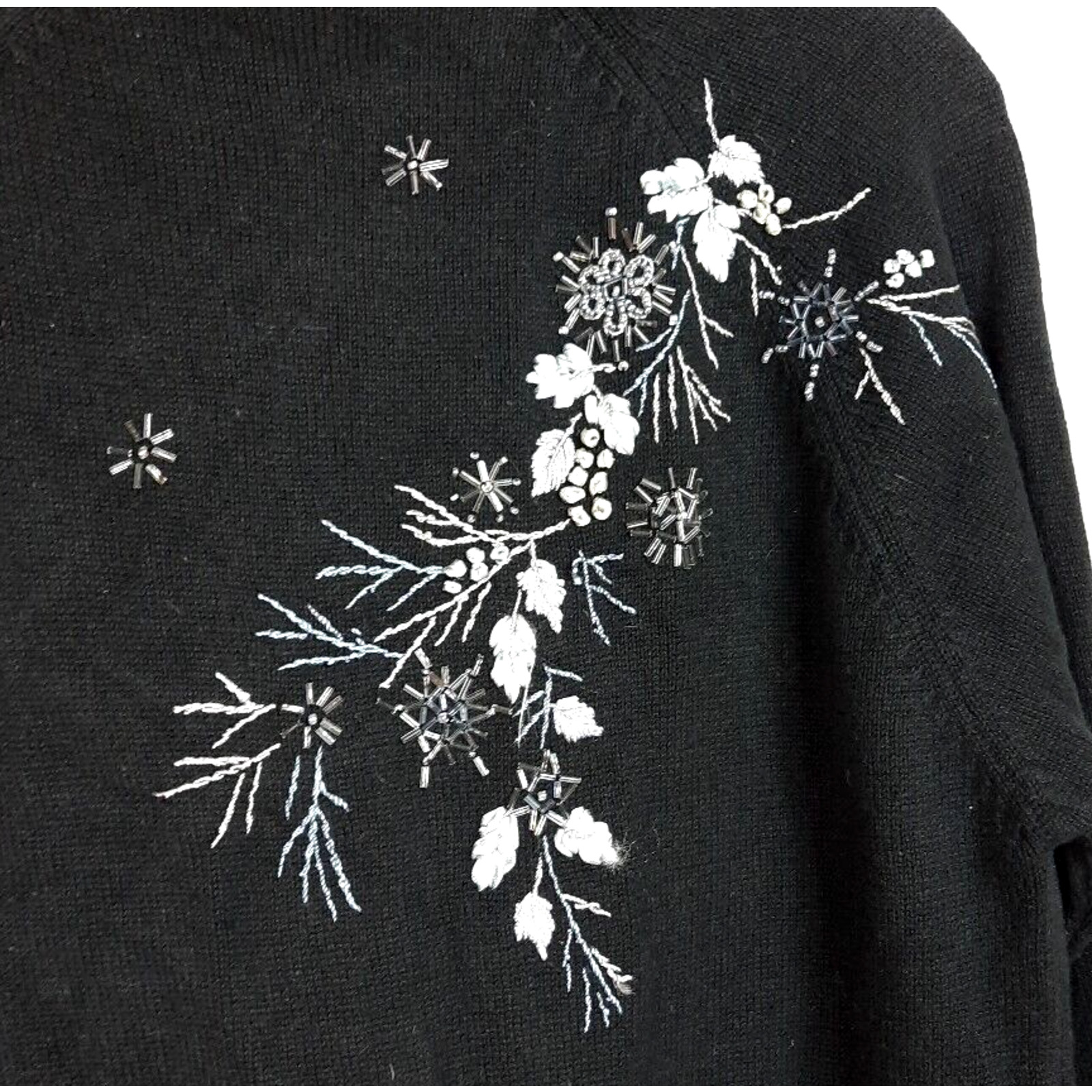 Stitches in Time Snowflake Beaded Embroidered Cardigan Sweater Large Black White