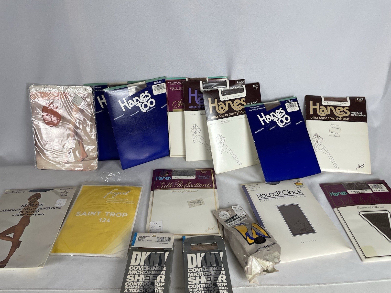 16 PAIR VINTAGE PANTYHOSE! ASSORTED BRANDS/COLORS/SIZES! HANES/PANTY-COMBO/SHEER