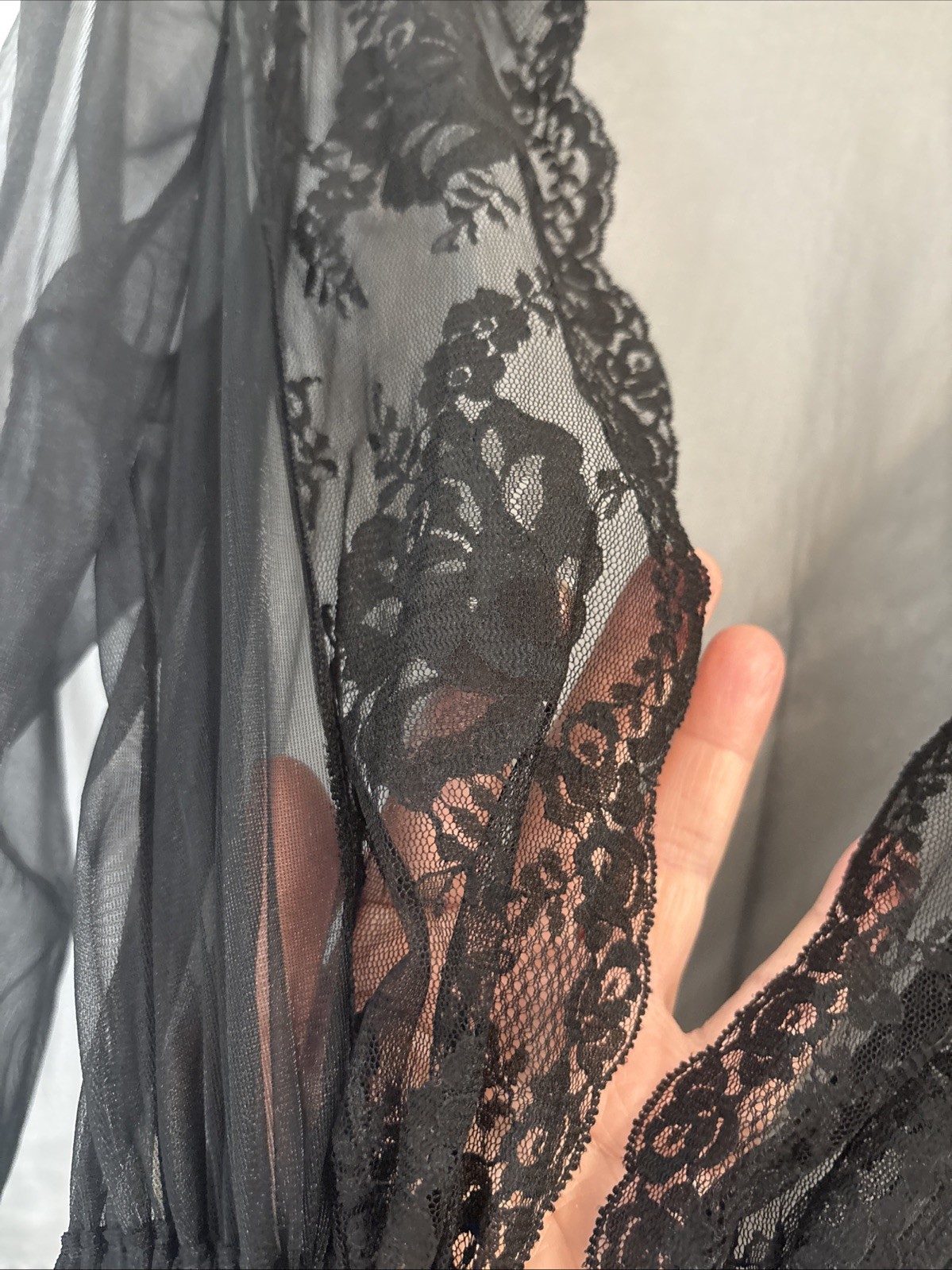 Vintage Pandora Lingerie by Chic Nightgown & Robe Open Tie Front Lace Romantic