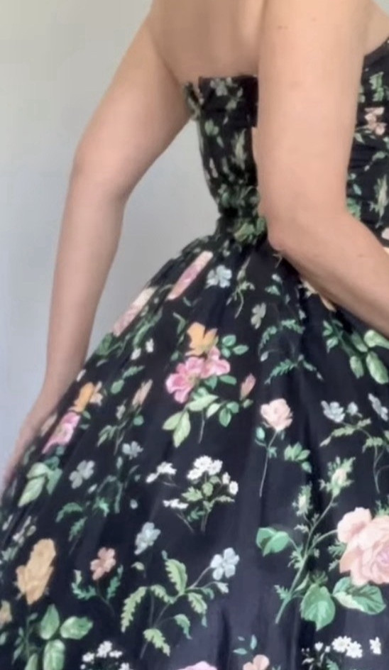 Vintage 80s Cottage Core Black Floral Prom Party Dress Gilbert-Pavell Size 4
