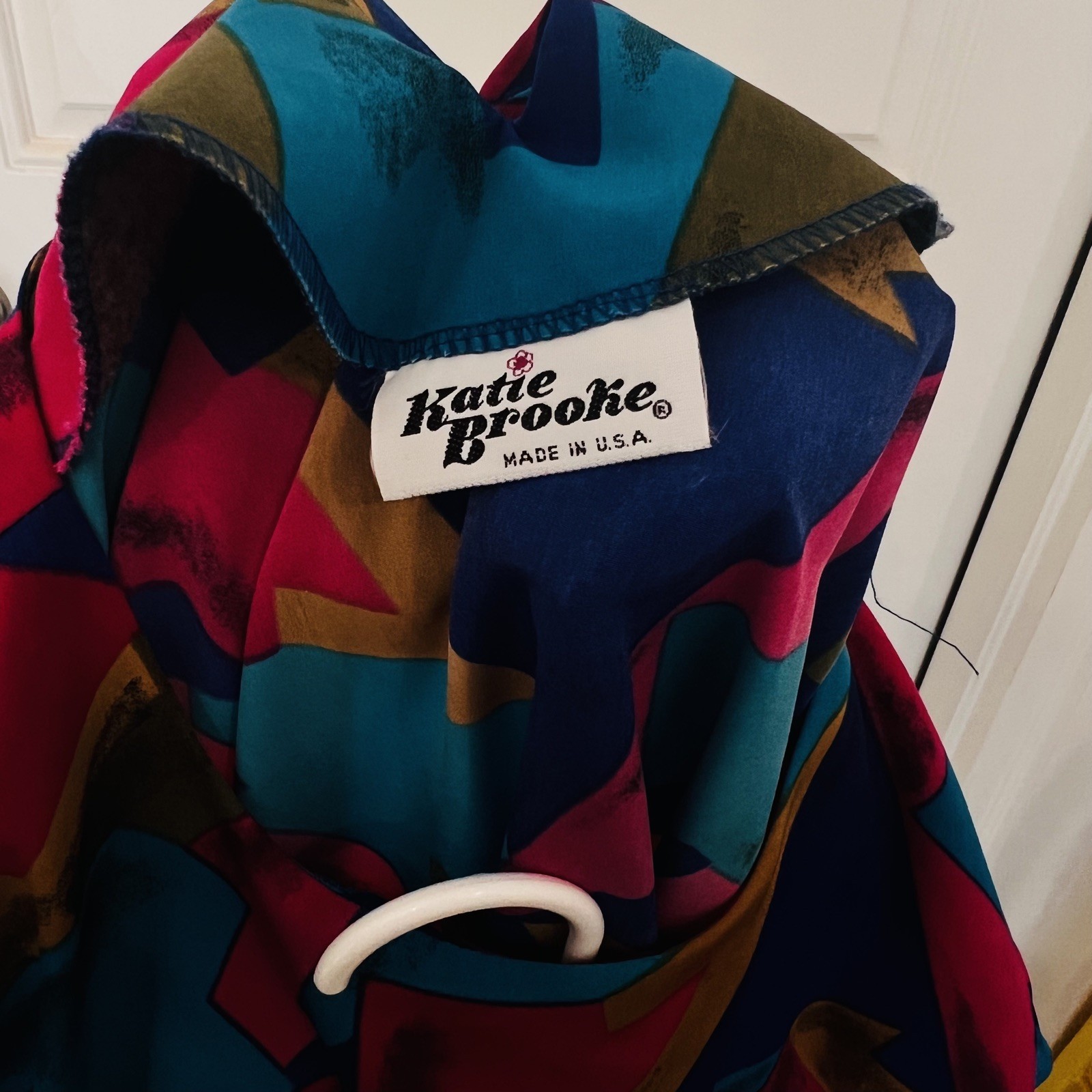 Vintage Katie Brooke Women’s Made In USA geometric Multi Colored Top Size 16