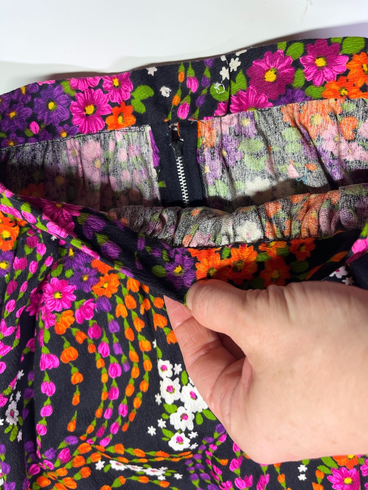 Vintage Barkcloth Floral Skirt Metal Zipper Unbranded Colorful 22″ Waist