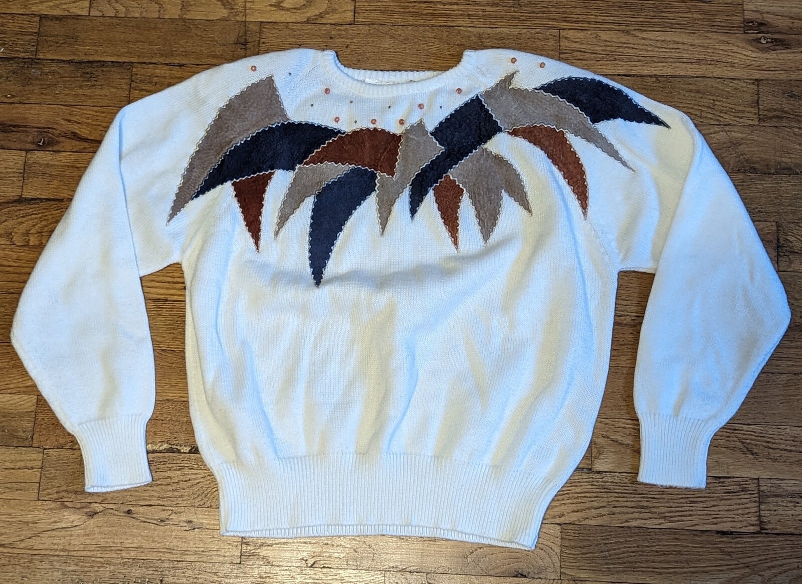 Vtg Country Suburbans White Sweater – Women’s LARGE – Leather Applique – Stained