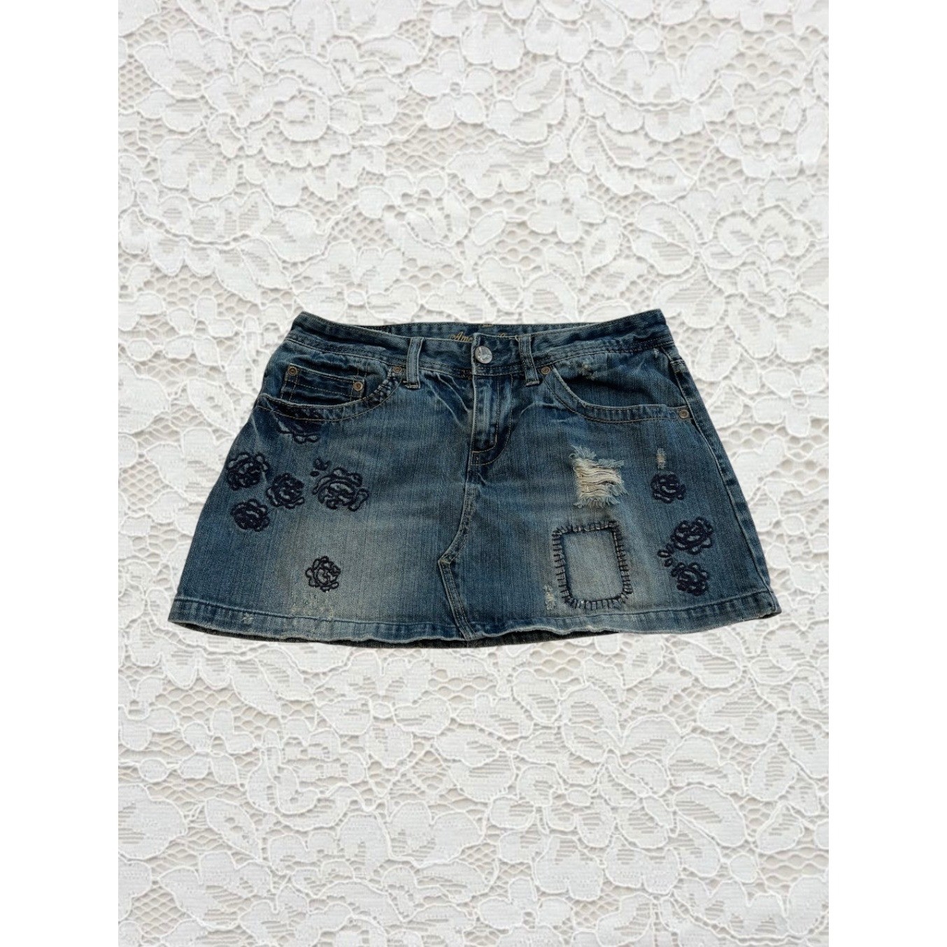 vintage american eagle floral embroidered denim mini skirt