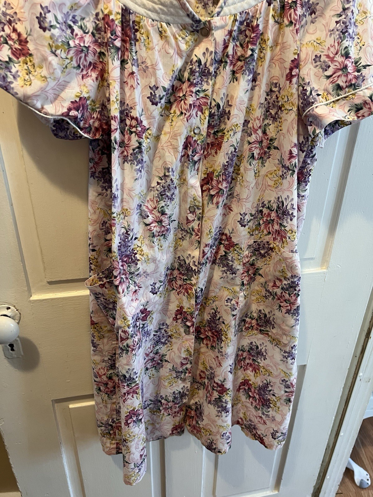 Vintage Floral House Dress Duster Robe Snap Front Quilted Collar Pockets