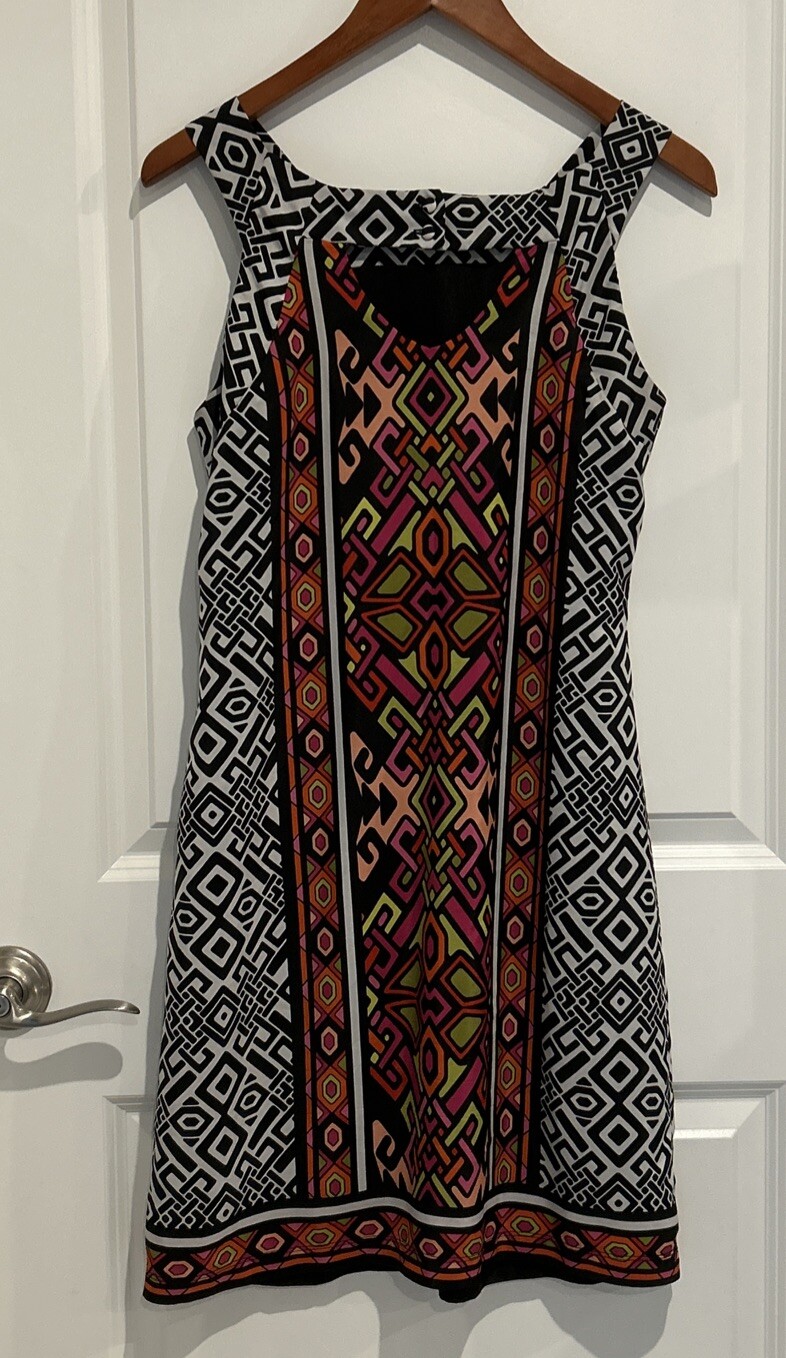 Madison Leigh Size 8 Sleeveless Chiffon Dress Colorful Design