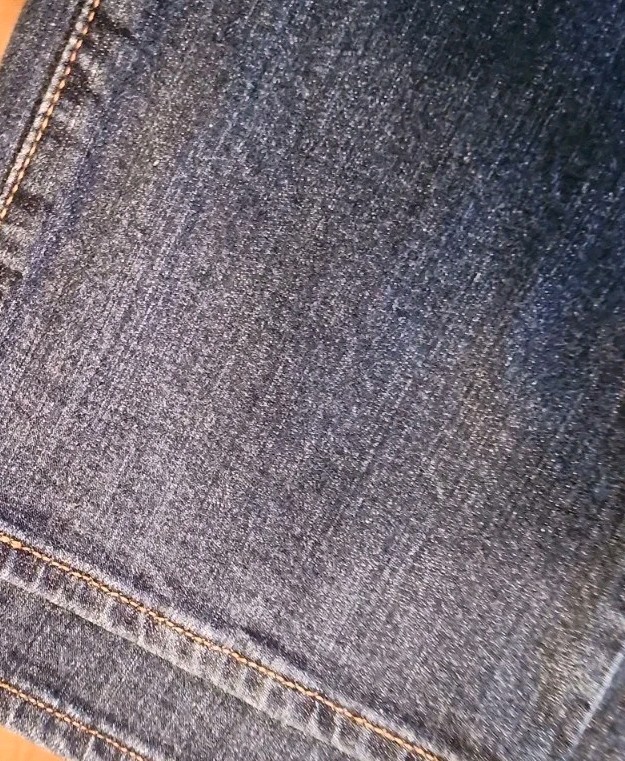 Pre-Owned – Women’s Levi’s 505 Straight Jeans – 14 L – Free Ship!