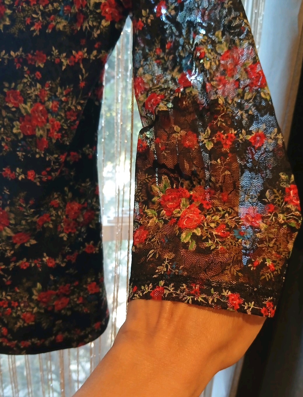Vtg Y2K Dark Romantic Floral Top Sz M Black/Red 3/4 Sheer Sleeves Gothic