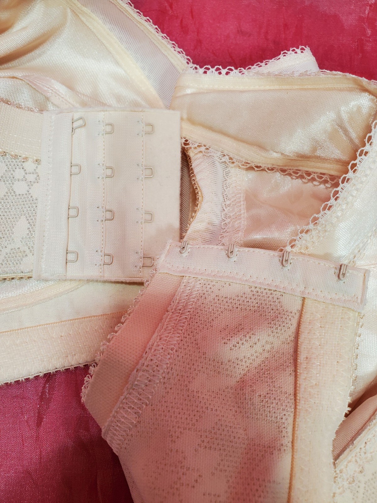 Playtex Silky Satin Bra Women’s Size 38H Beige Lace Sexy Sissy Pin-up Y2K
