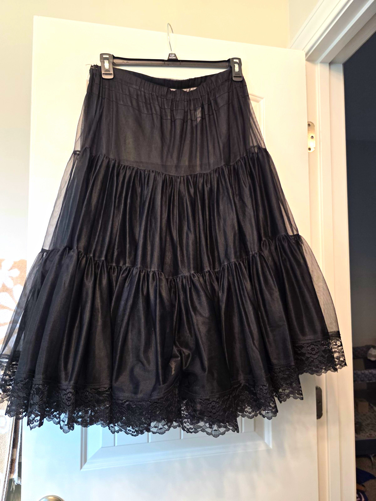 Vintage Malco Modes Sheer Black Tiered Nylon Petticoat Lace Trim Size M MPN 8080