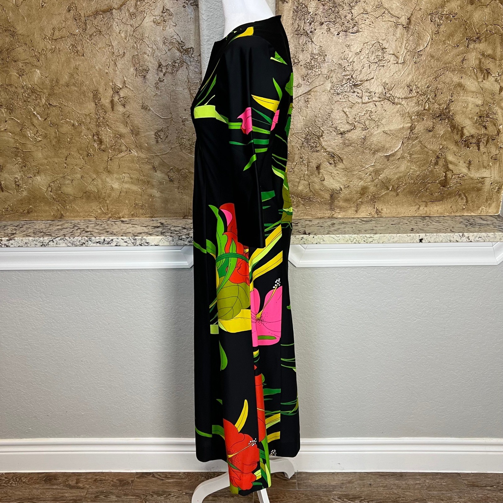 Waltah Clarke’s Maxi Dress Black Floral Vintage Hawaiian Empire Waist 60s