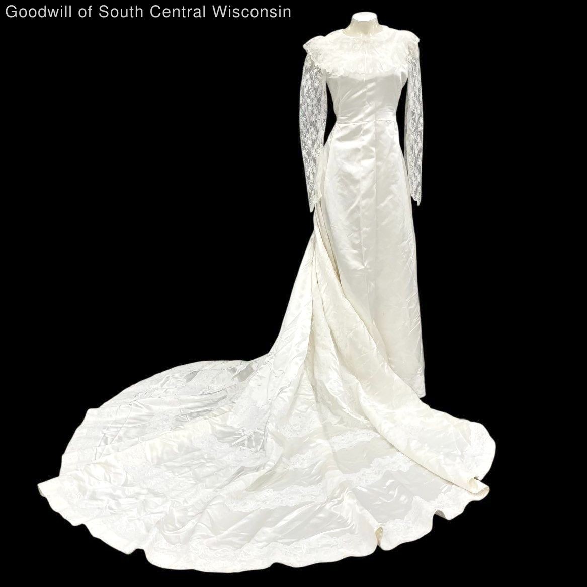 Wmns 60s Vintage White Long Sleeve Satin Lace Ruffle Wedding Dress w Train 33.5″