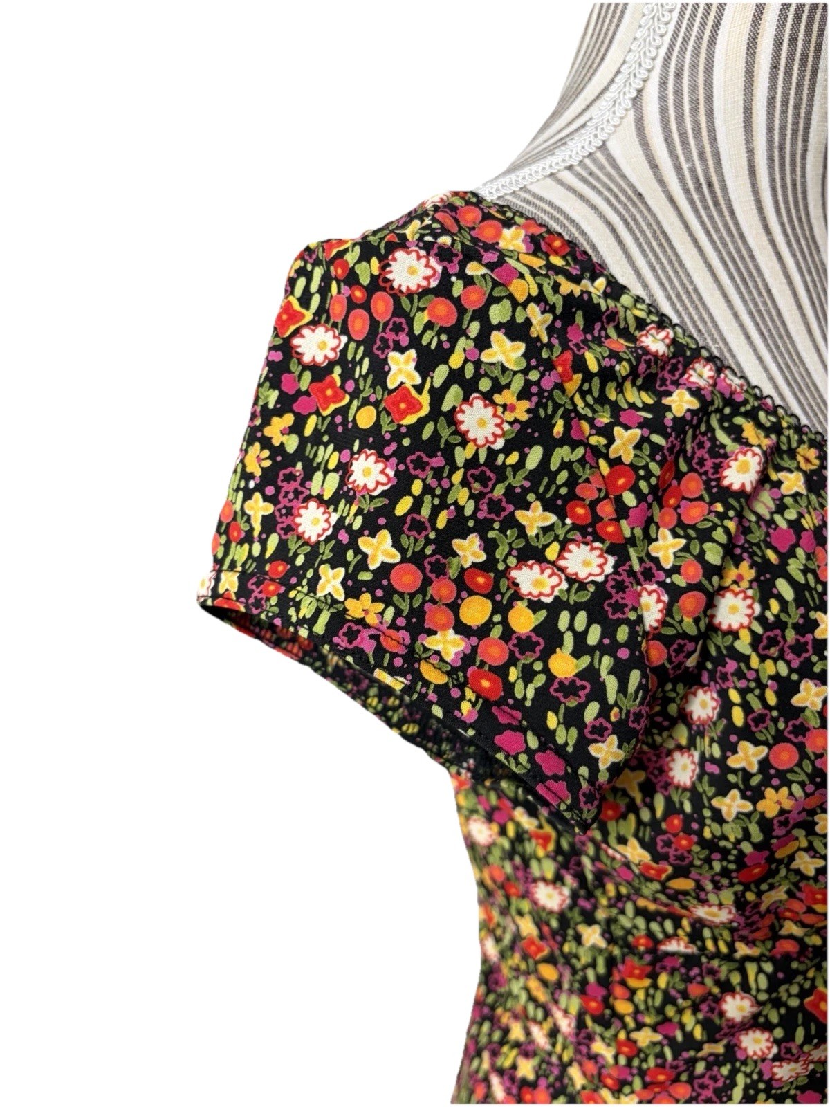 VTG Y2K 90s Floral Rayon Tea Dress Whimsy Cutesy Cap Sleeve Grunge Medium 6/8