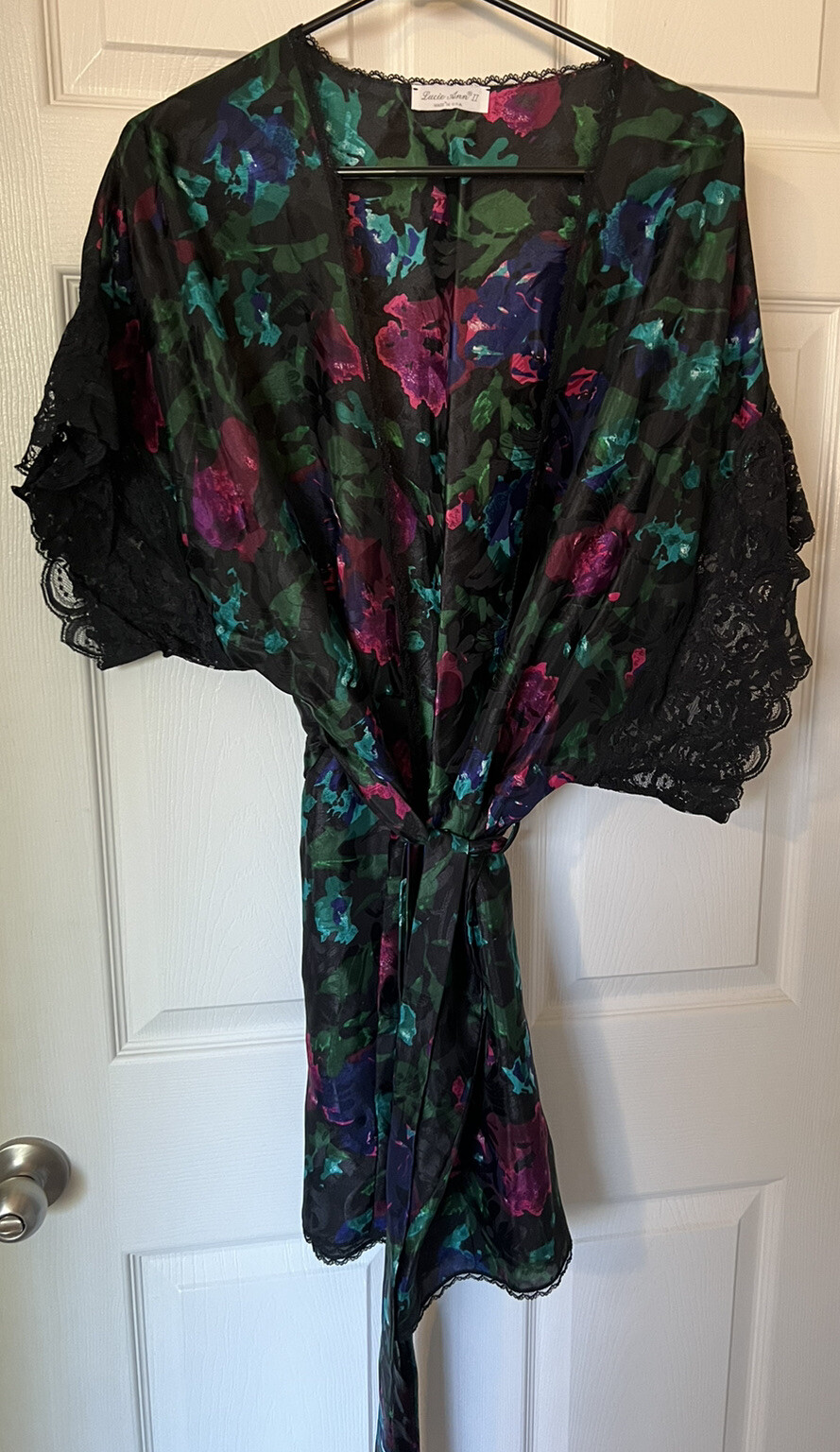 Lucie Ann Vintage Floral Lace Robe Kimono XL / Extra Large