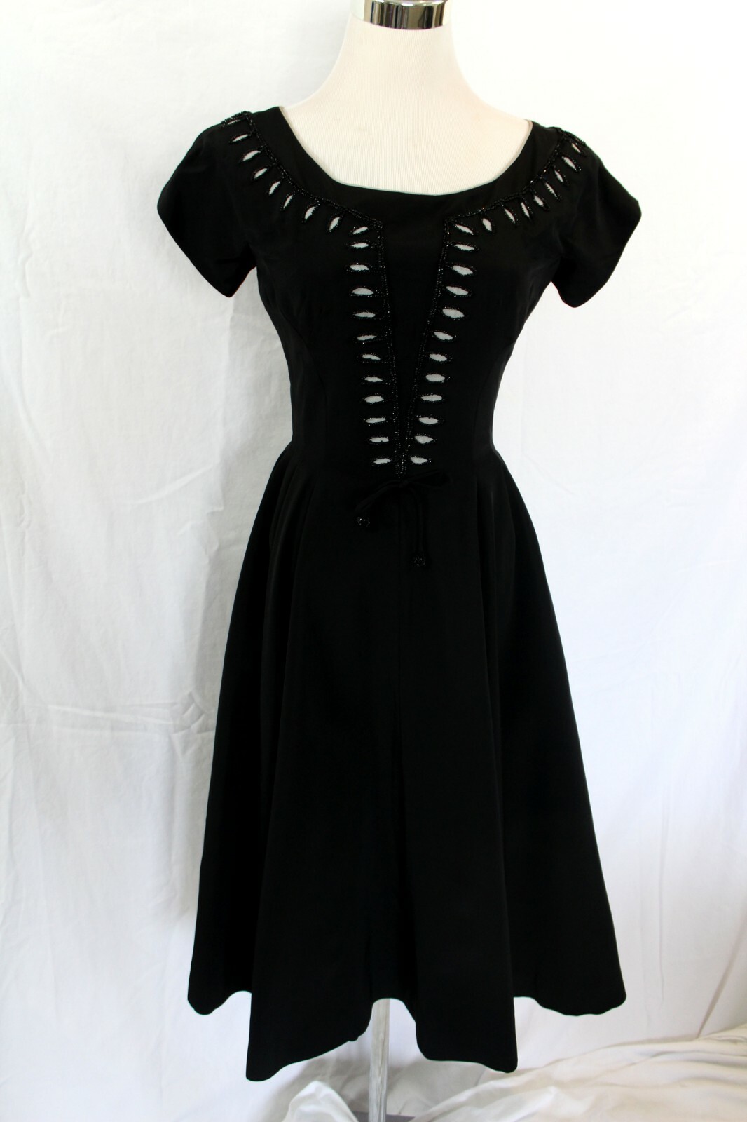 Vintage 1950 Carlye Woman’s Black Fitted Full Circle Dress Embellished Bodice Sm