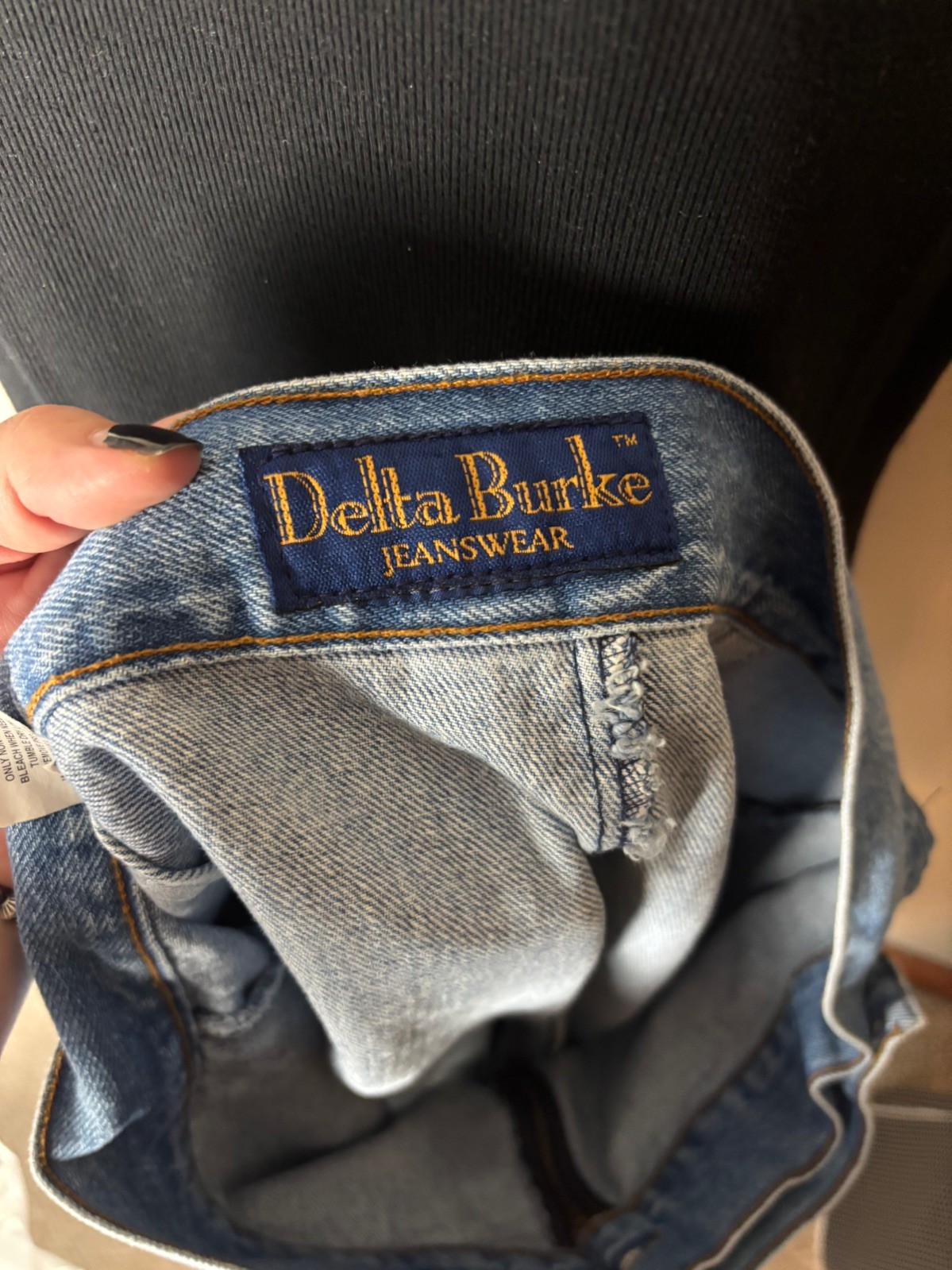 Vintage Delta Burke Jeanswear Medium Wash Above The Knee Jean Skort