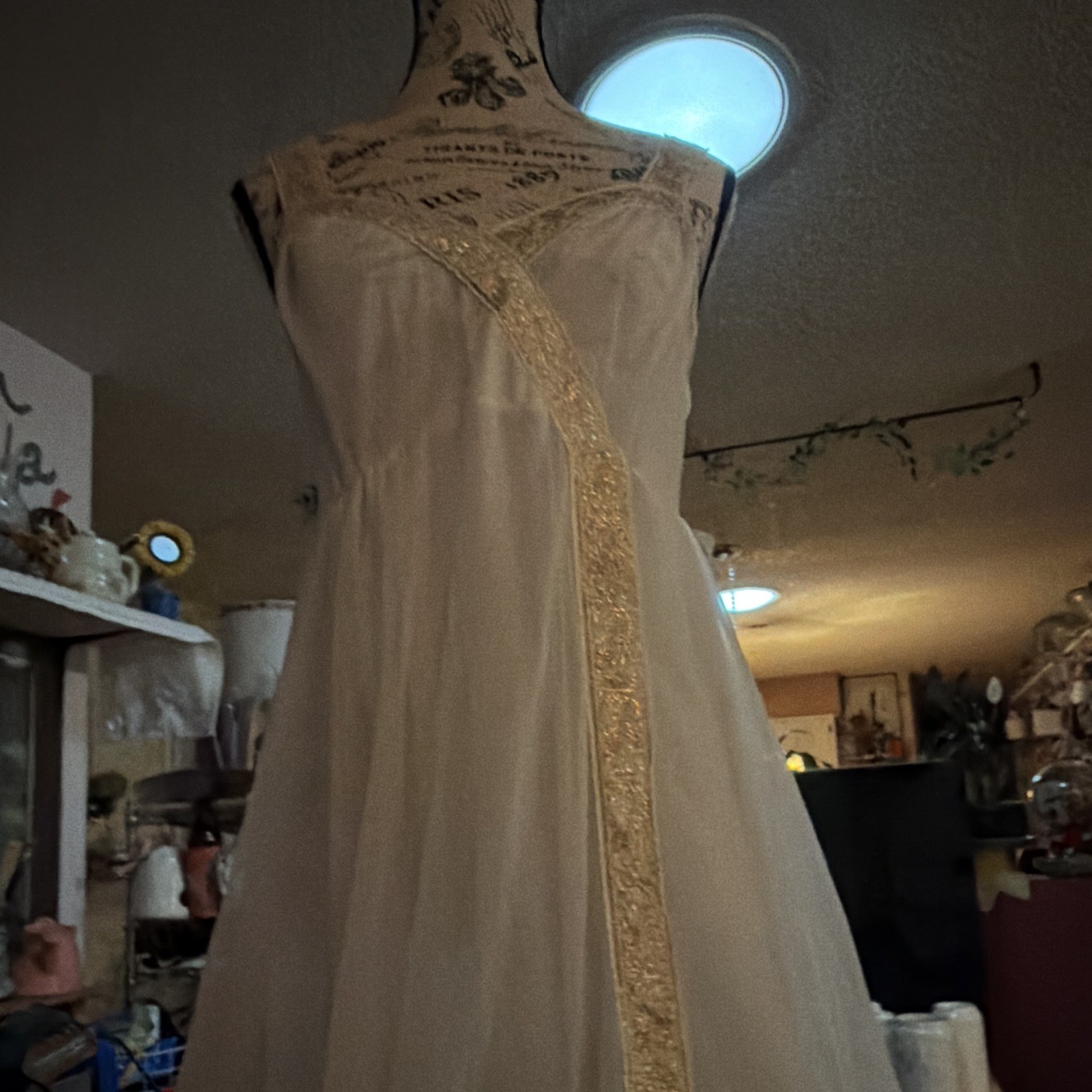 Vintage 1950’s Vanity Fair Gold Tag Chiffon Nightgown Dress Gold Embroidered 3