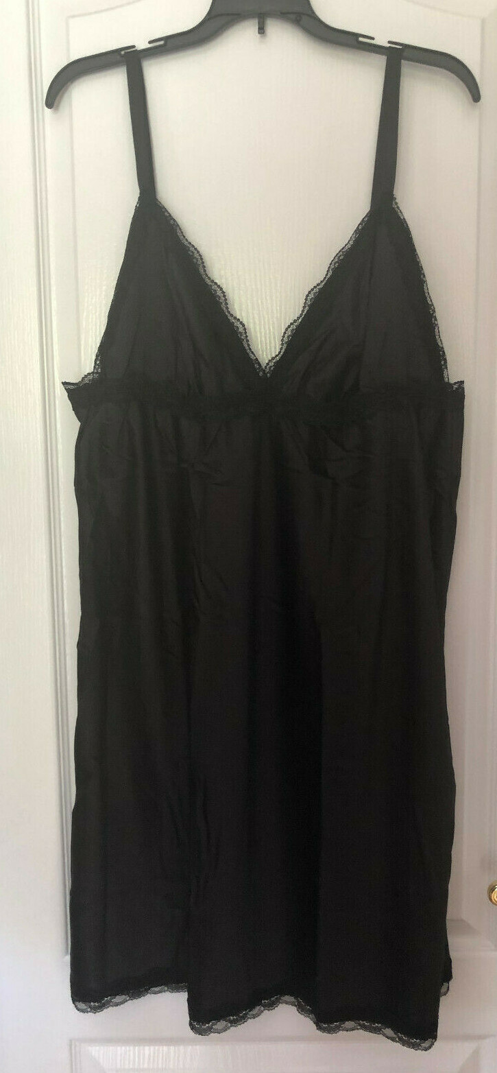 ESMARM Brand, Woman’s Full Slip W/Lace Trim, Black, Size 14, New With Tags!