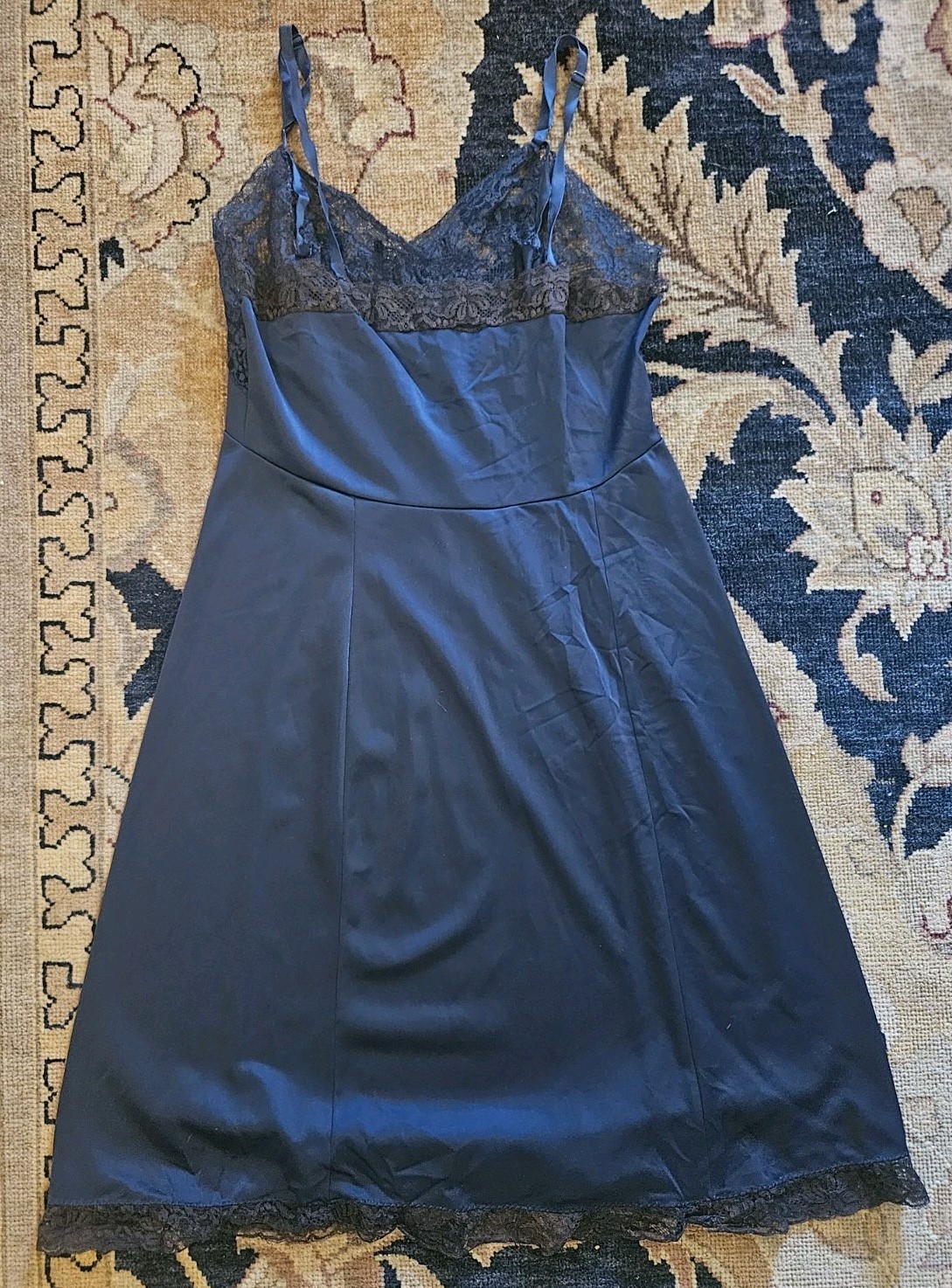 Vintage 1970’s Larose Lace Spaghetti Strap Blue Night Gown – Size Reg 34