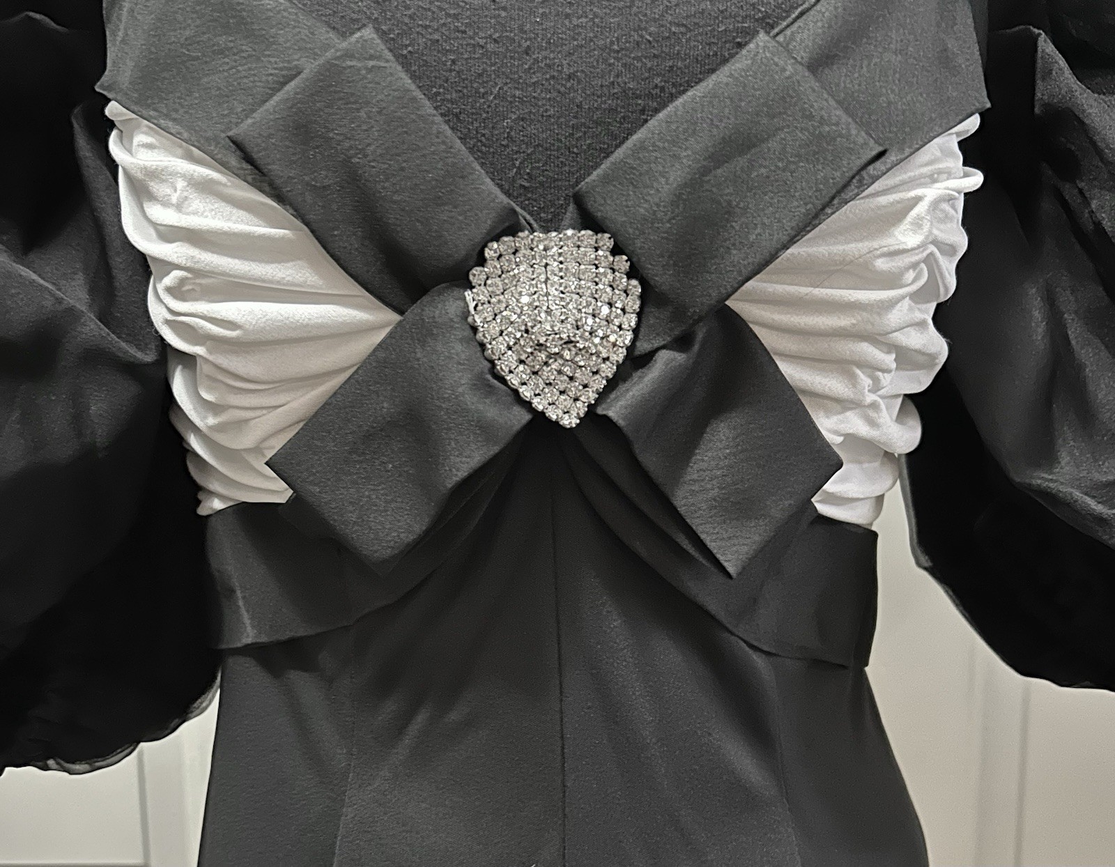 Vintage 80’s Eugene Alexander Black White Puff Sleeve Gown Maxi 10 Orig Tags