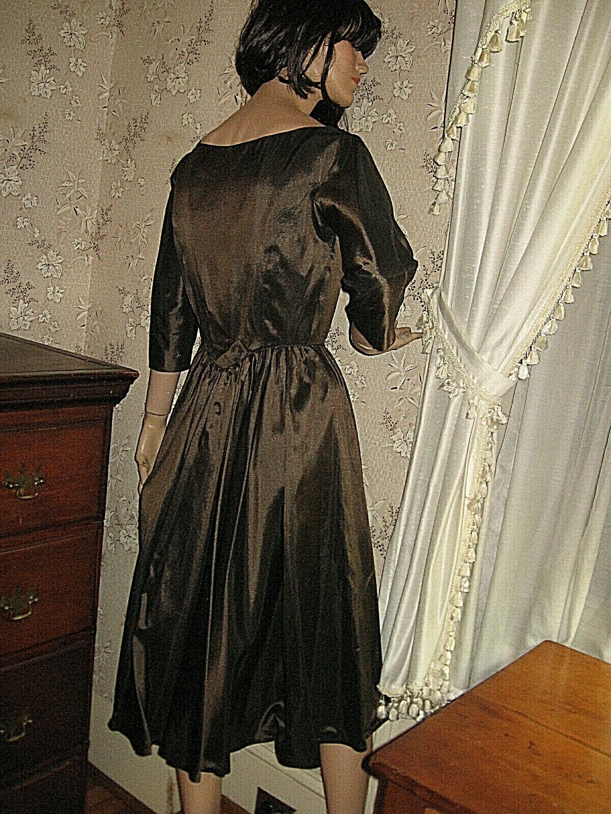 VINTAGE 1950-60s IRIDESCENT ?SILK COCKTAIL DRESS – METAL ZIPPER