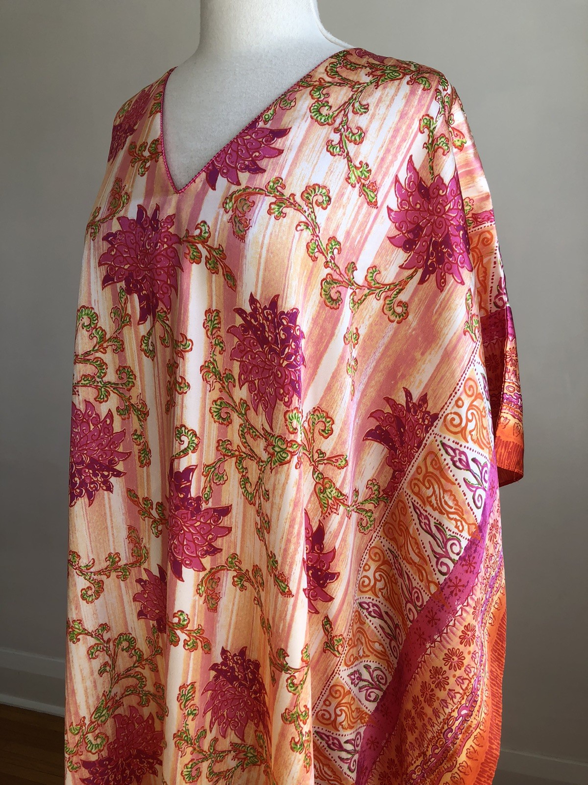 STUNNING VTG BARBIZON Pink & Orange Silky Satin Caftan Dress SZ O/S
