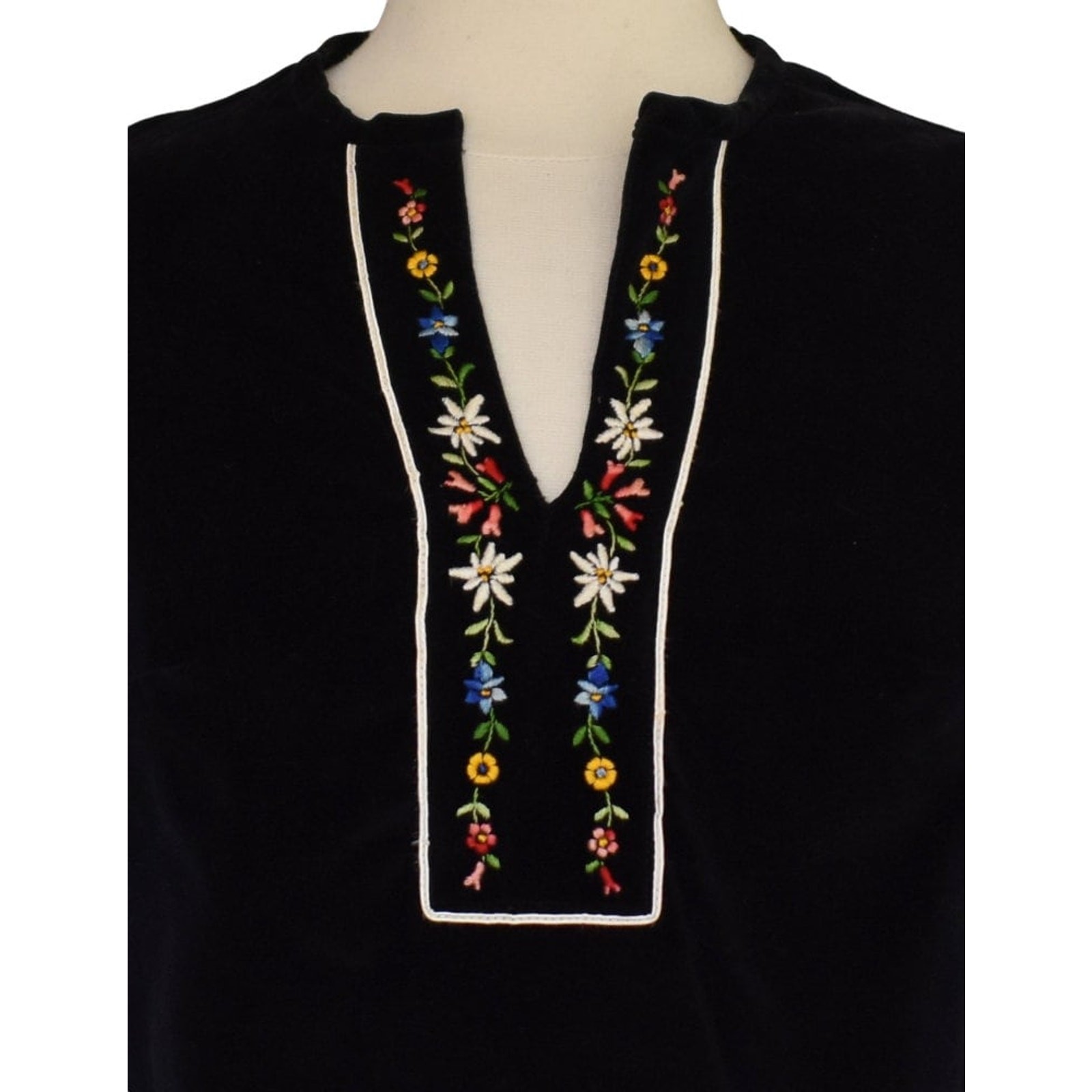 Vintage 70s Embroidered Black Velvet Blouse, Floral Embroidery, Boho, Size Small