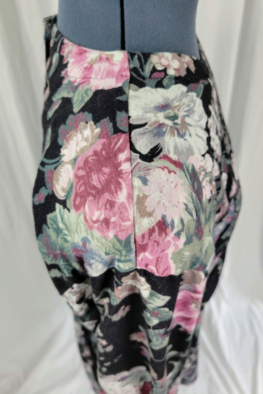 Vintage Meryl Fashions Ltd Black Blouson Dress w Pink & Green Florals Size 12
