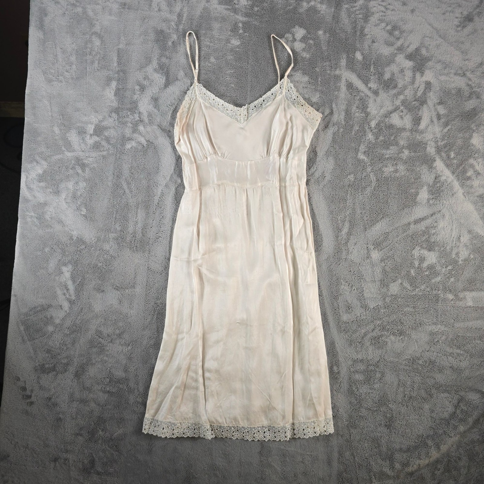 Vintage 1940s Barbizon Jaunty Rite Rayon/Acetate Ivory Lace Trim Slip (XXS)