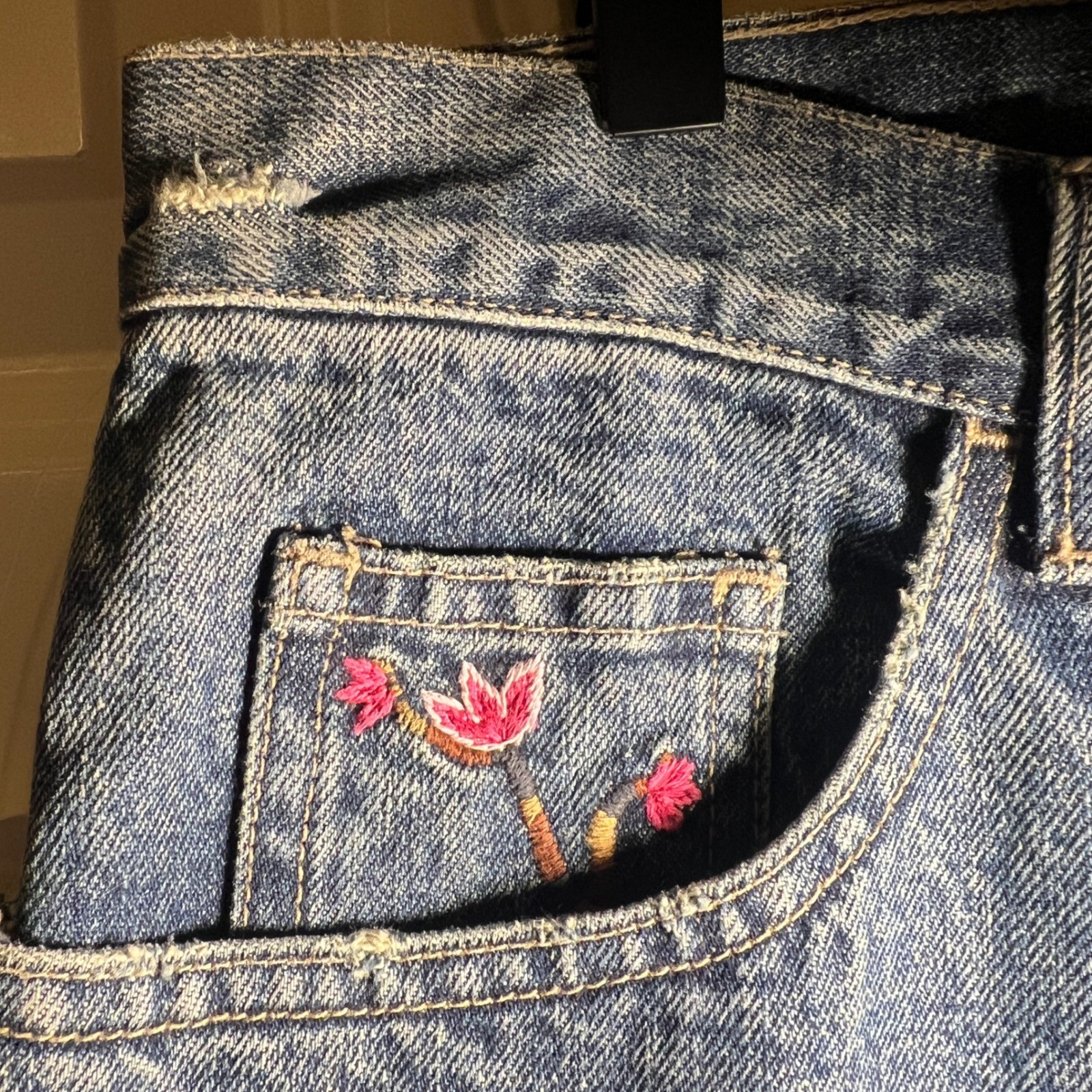 Gap Vintage 1999 Bootcut Jeans in Medium Wash, Floral Embroidered, 90s Y2K, NWT