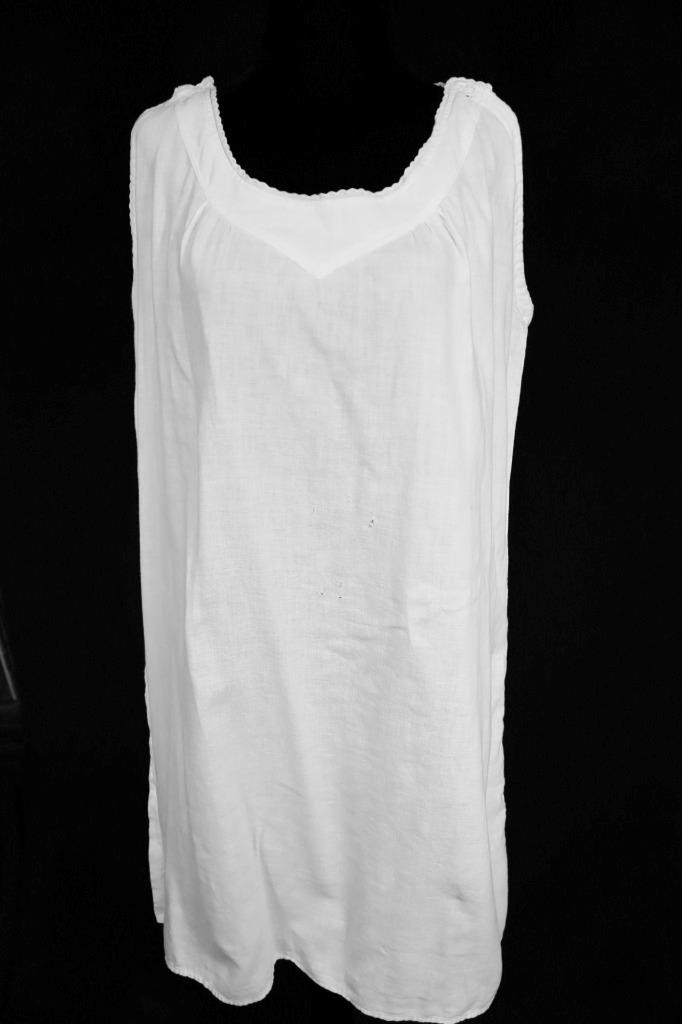 Antique French 1920’s White Cotton Night Gown Size Extra Large 48″ Bust