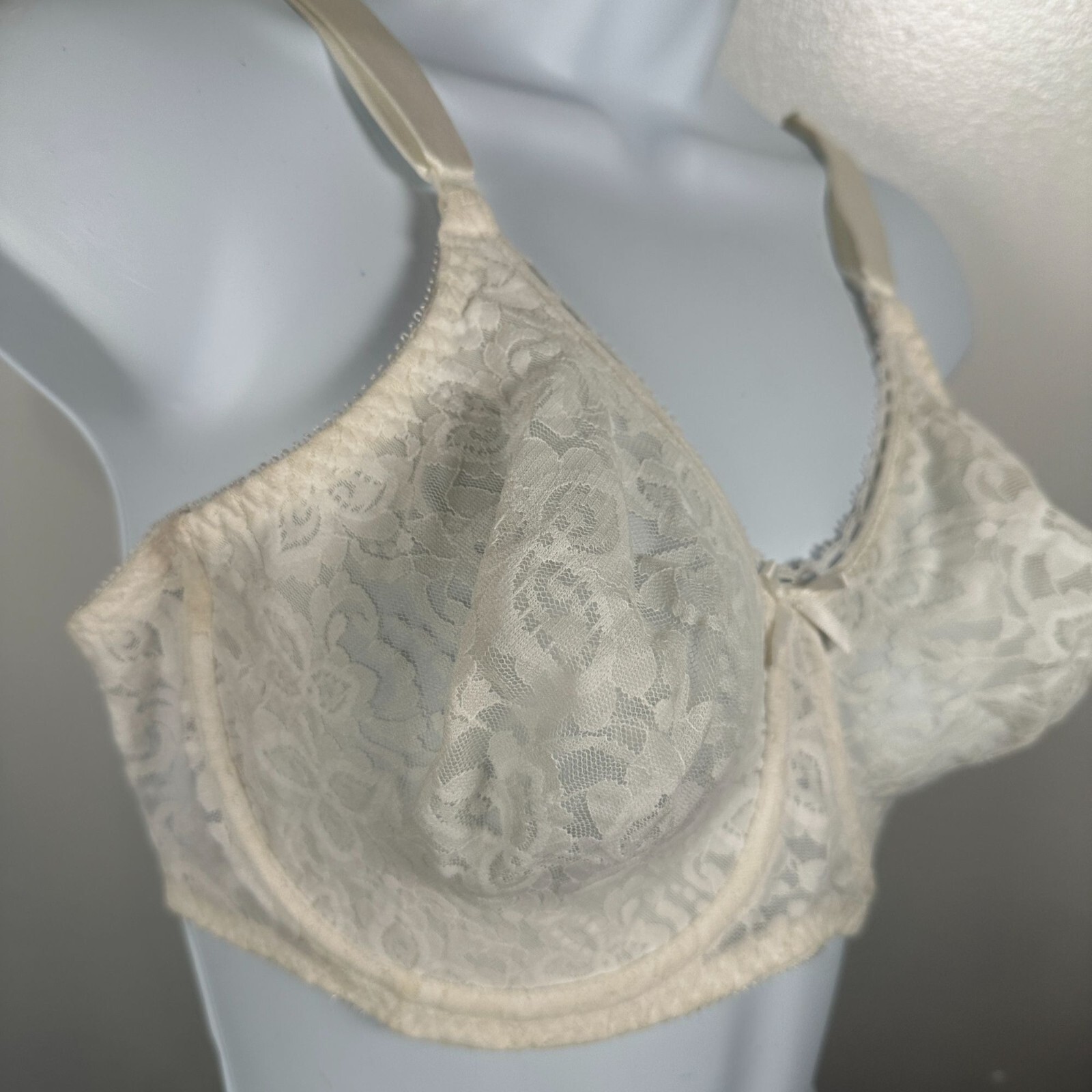 Vintage Bali 34DD Bra Lace 3432 Underwire Ivory Stretch Sheer Sexy Adjustable