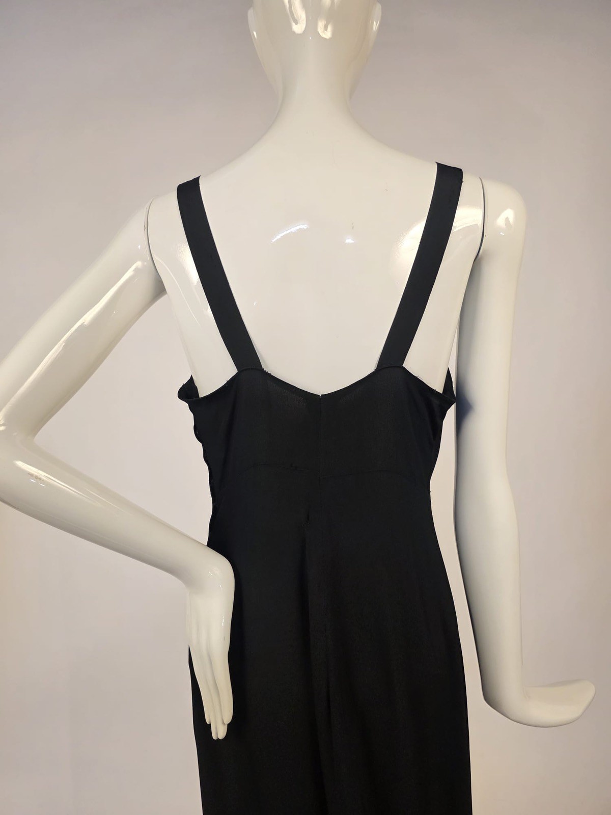 SEXY + SLEEK 1930’S LUX LONG BLACK CREPE DRESS W RUCHED TOP