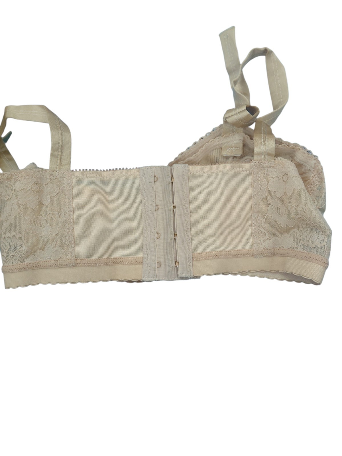 Vintage Cameo Coutures Bra Size 30EE
