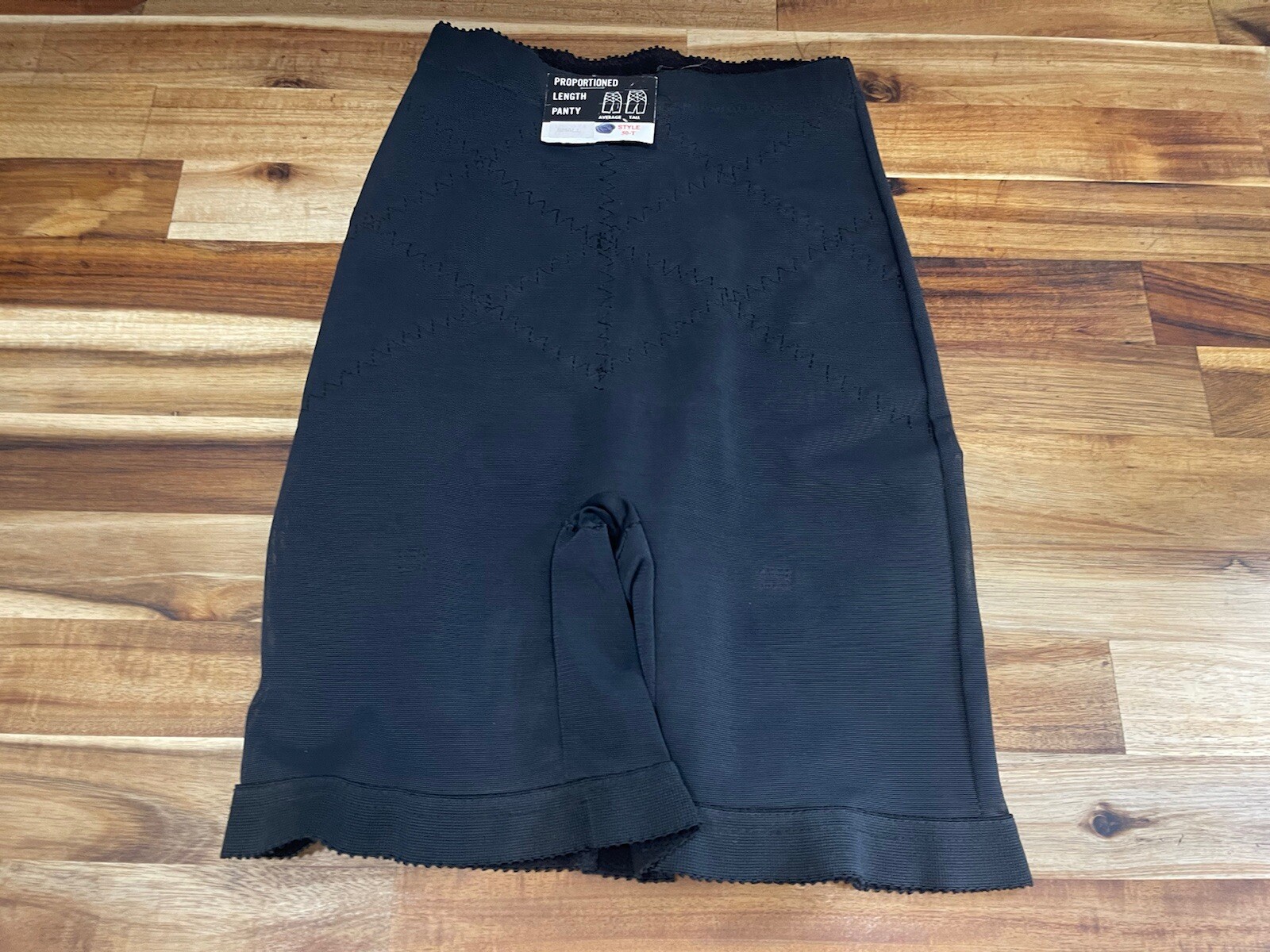 ✅Vintage ✅Long Leg GIRDLE ✅Trim Line Foundations, ✅Small 25-26 ✅New ✅USA