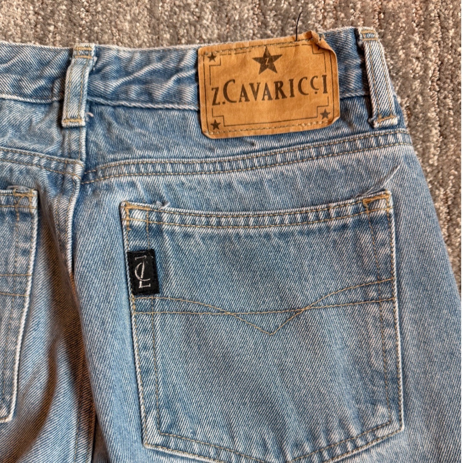 Vintage Z Cavaricci High Waisted Mom Jeans Light Wash Blue Denim Size 29 D/609