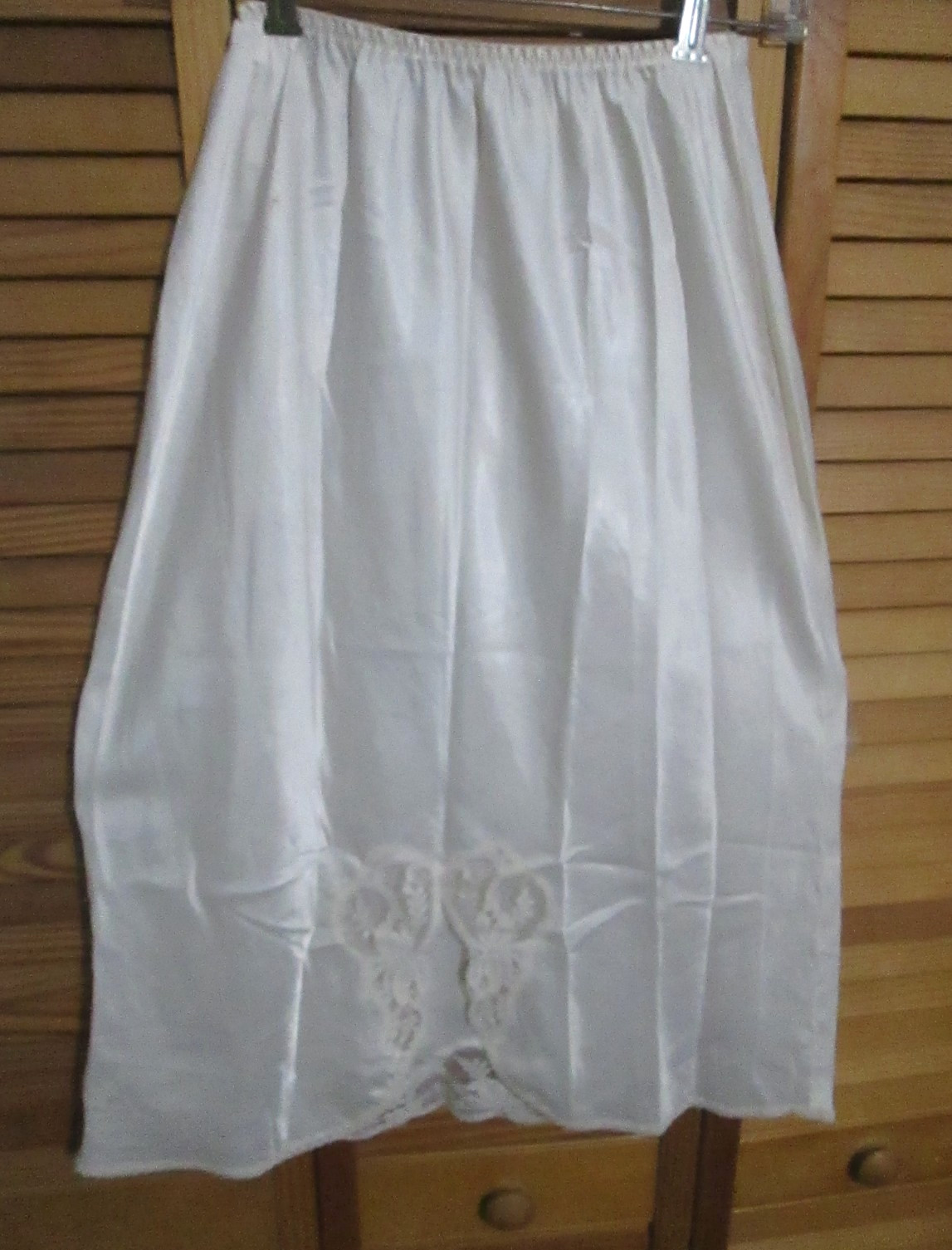Vintage Wonder Maid Non-cling 28 in. Half Slip 22/23 inch Waist