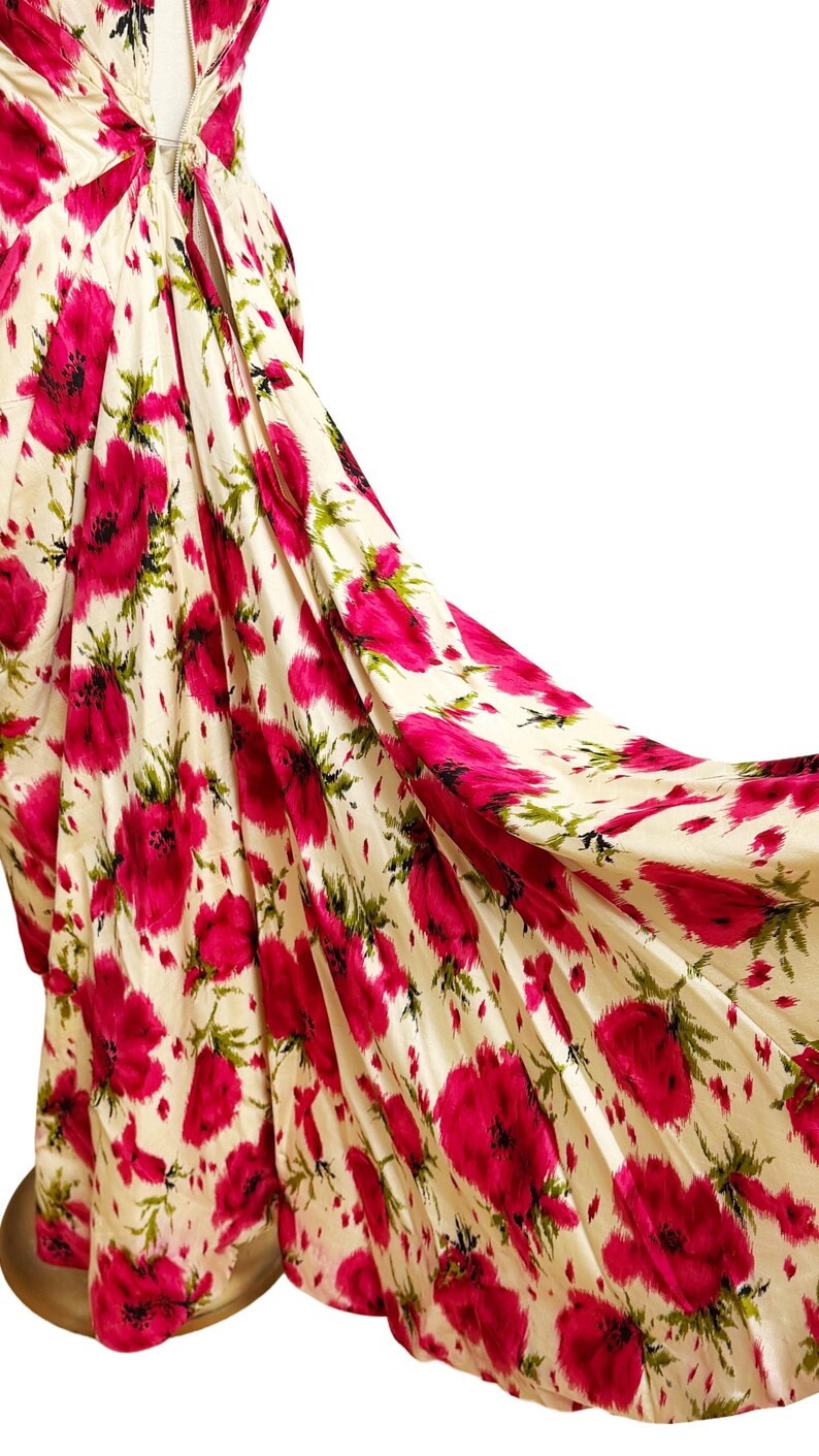 1950s Couture Gown / 1950s Floral Gown / 1950s Evening Dress / Size Small – Med