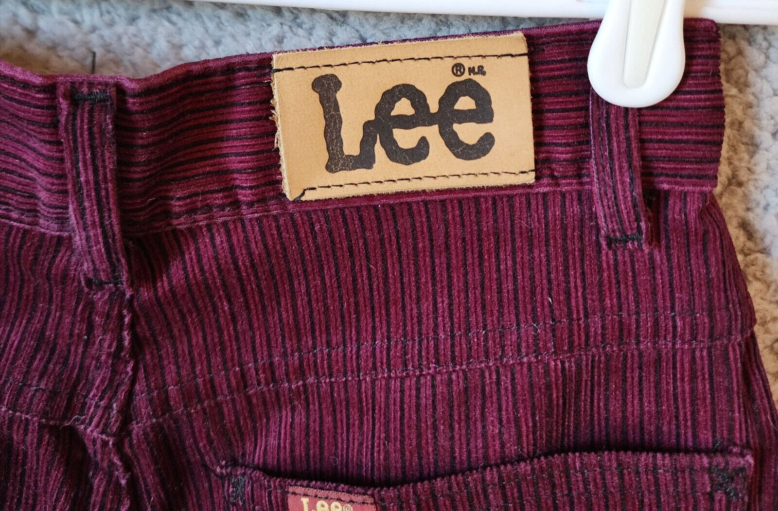 Vtg 70s Lee Women’s High Waisted Velvet Straight Jeans Pants Burgundy Striped 12