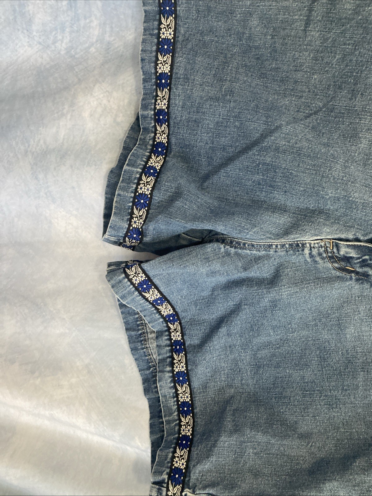 Vintage 90s Frantic Jeans Women’s Denim Mom Shorts Embroidered Trim Plus Size 18