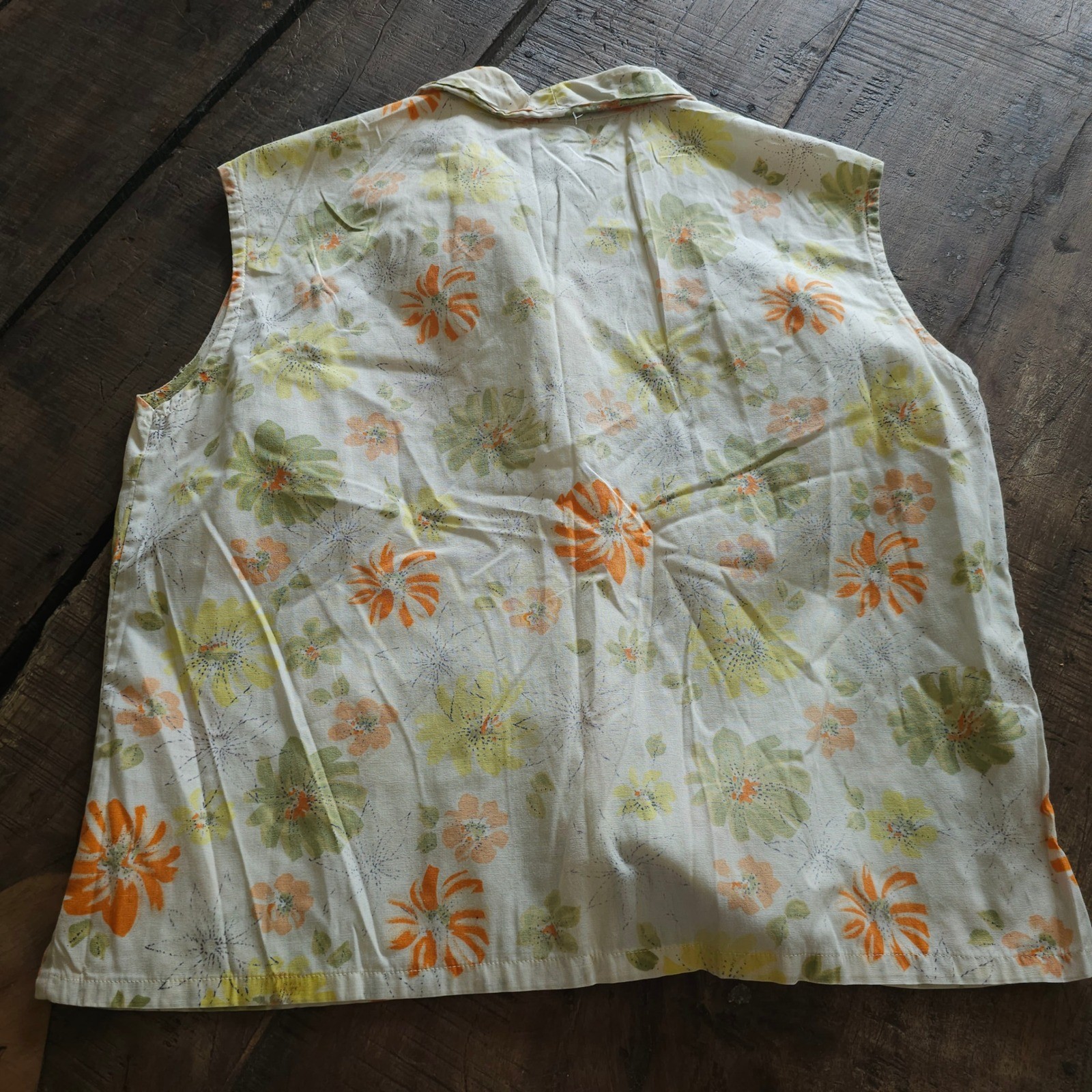 Truly Regal Vintage 50 60s Floral Sleeveless Button Down Blouse Orange Green Mod