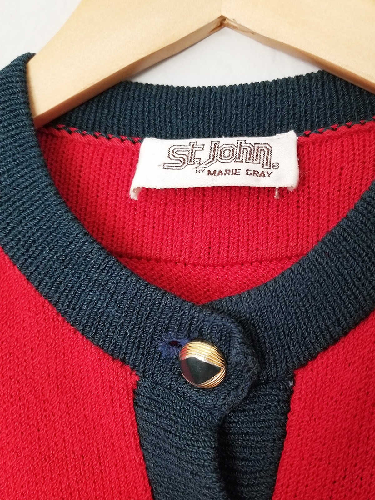 St. John Mary Gray Vintage Red Blue Button Up Cardigan Crop Santana Knit Size 10