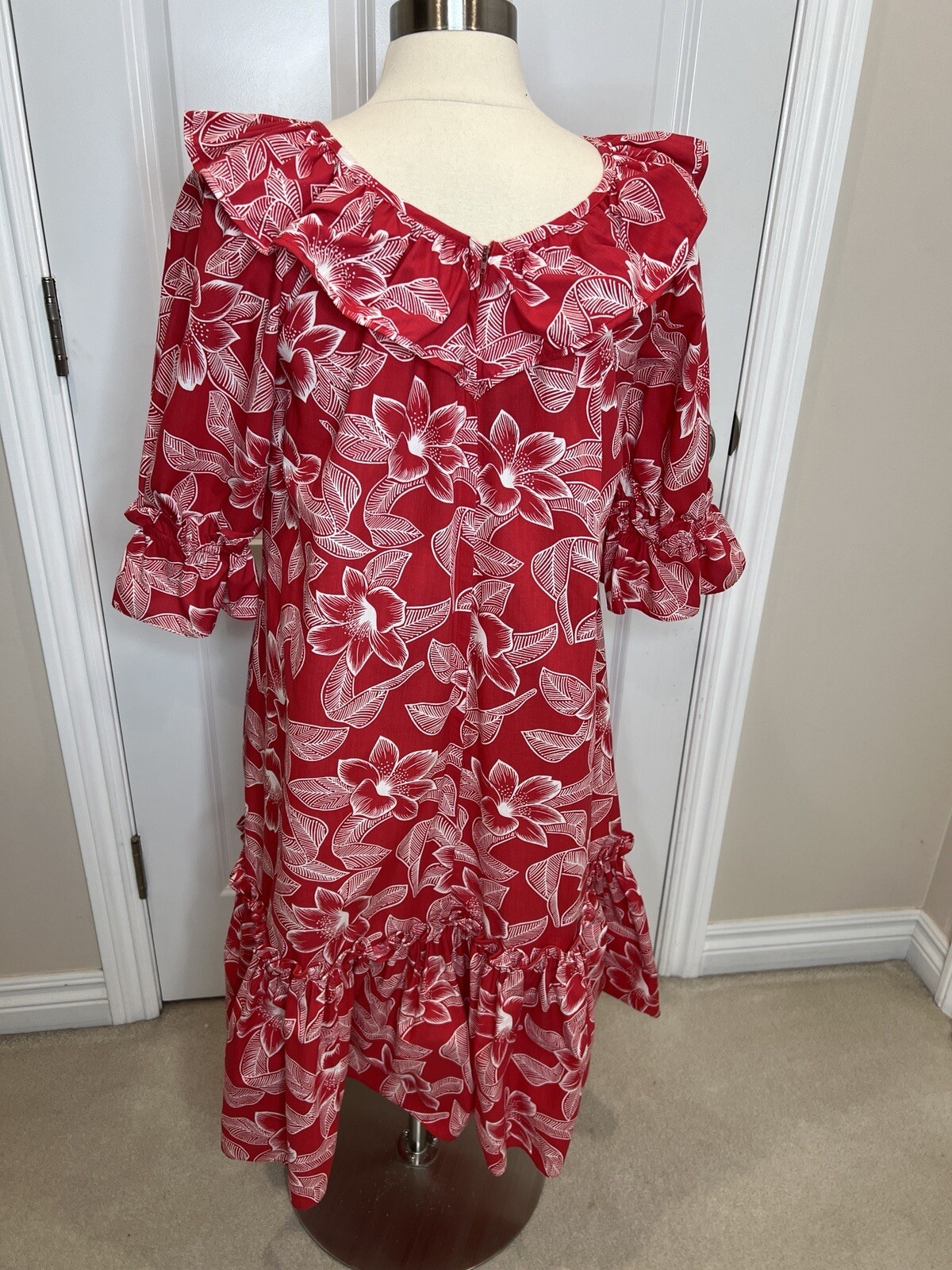 Vintage Pomare’ Dress Floral Hawaiian Bright Red Hibiscus Ruffled Romantic Sz 10